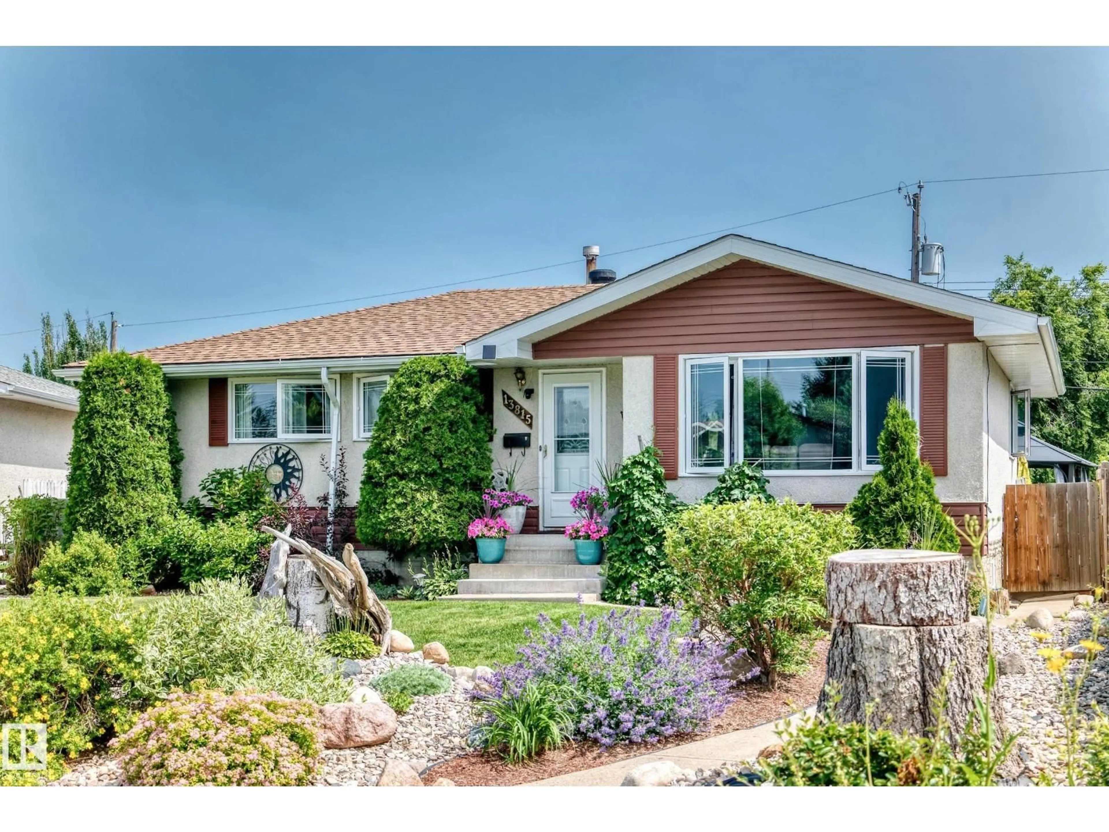 Home with vinyl exterior material, street for NW - 13815 62 ST, Edmonton Alberta T5A1P6