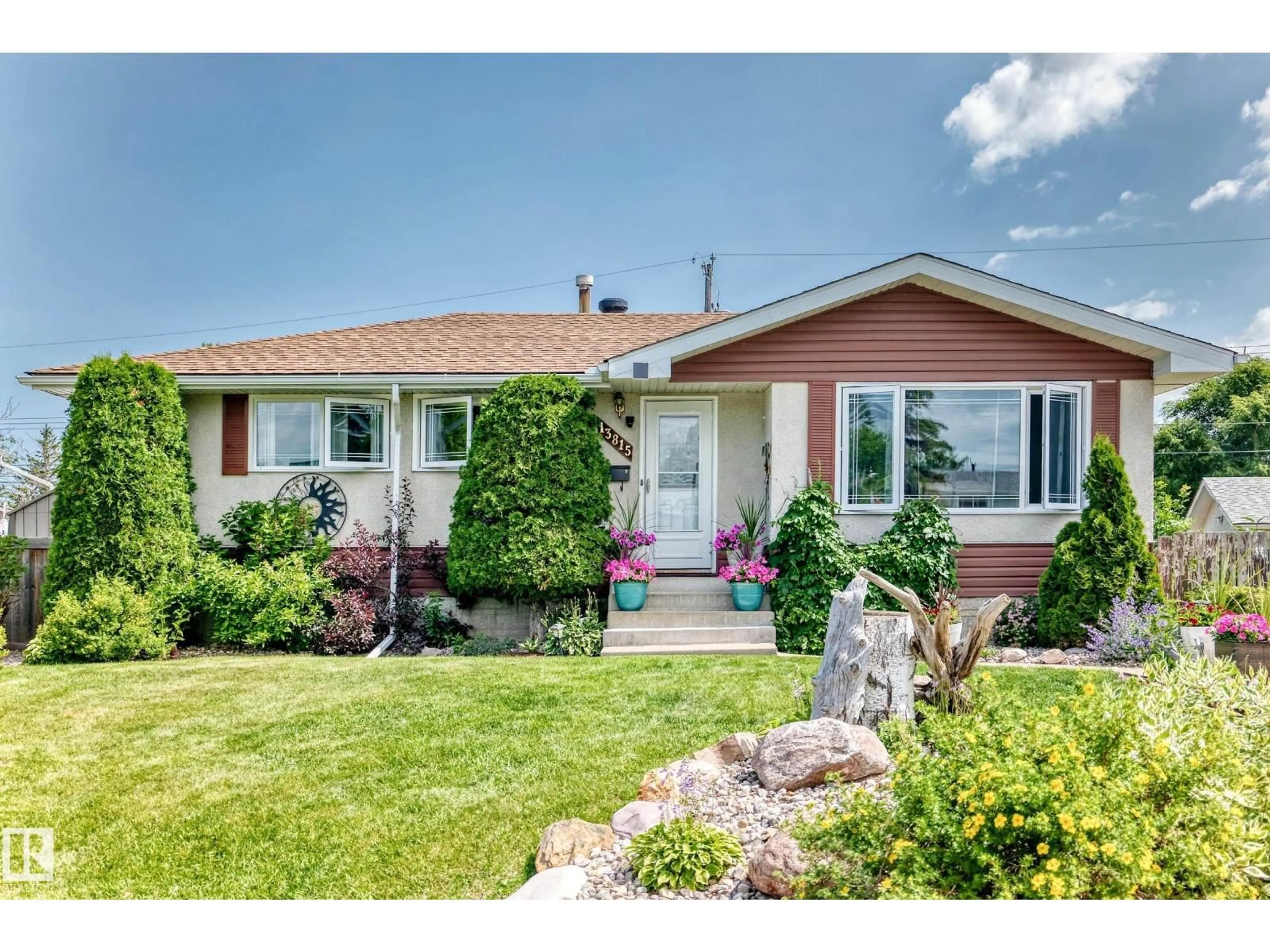 Home with vinyl exterior material, street for NW - 13815 62 ST, Edmonton Alberta T5A1P6
