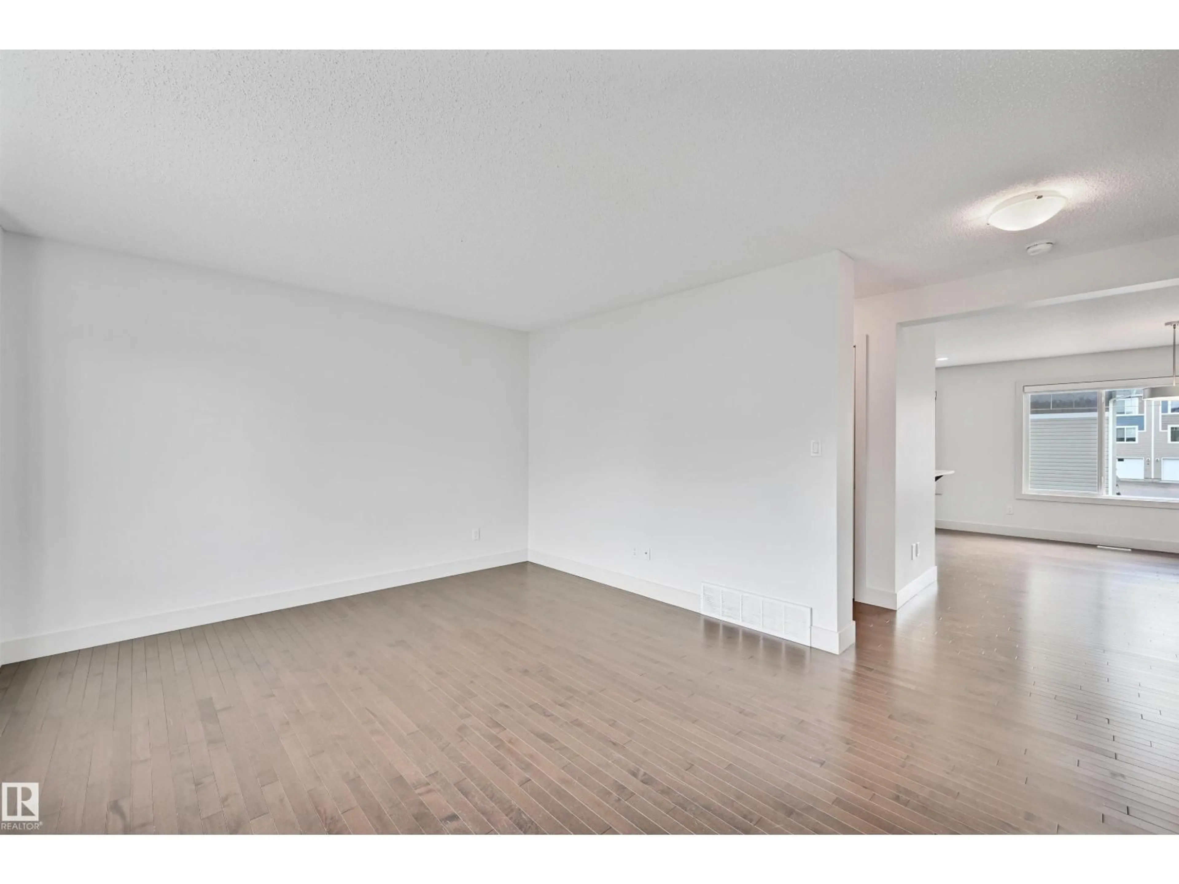 A pic of a room for #35 - 2922 MAPLE WY, Edmonton Alberta T6T1A5