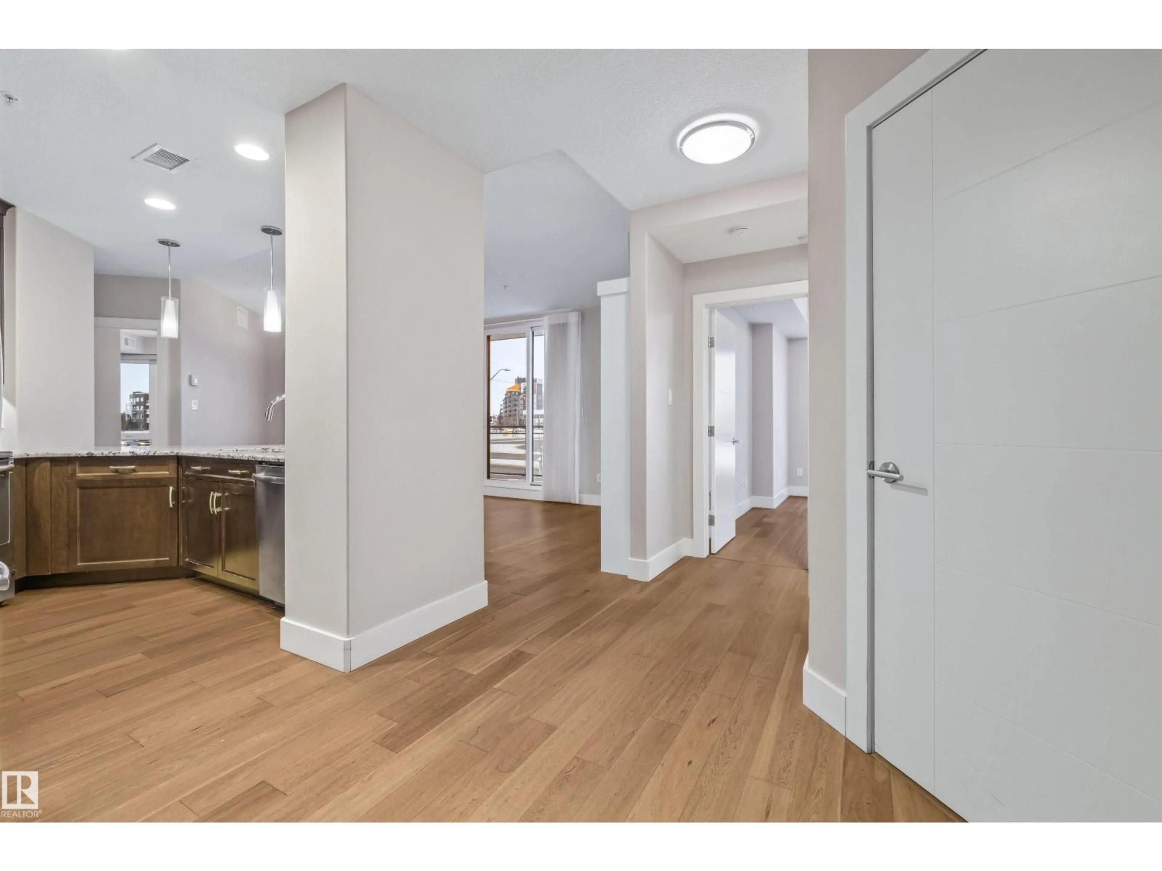 Indoor entryway for #211 - 11080 ELLERSLIE RD SW, Edmonton Alberta T6W2C2