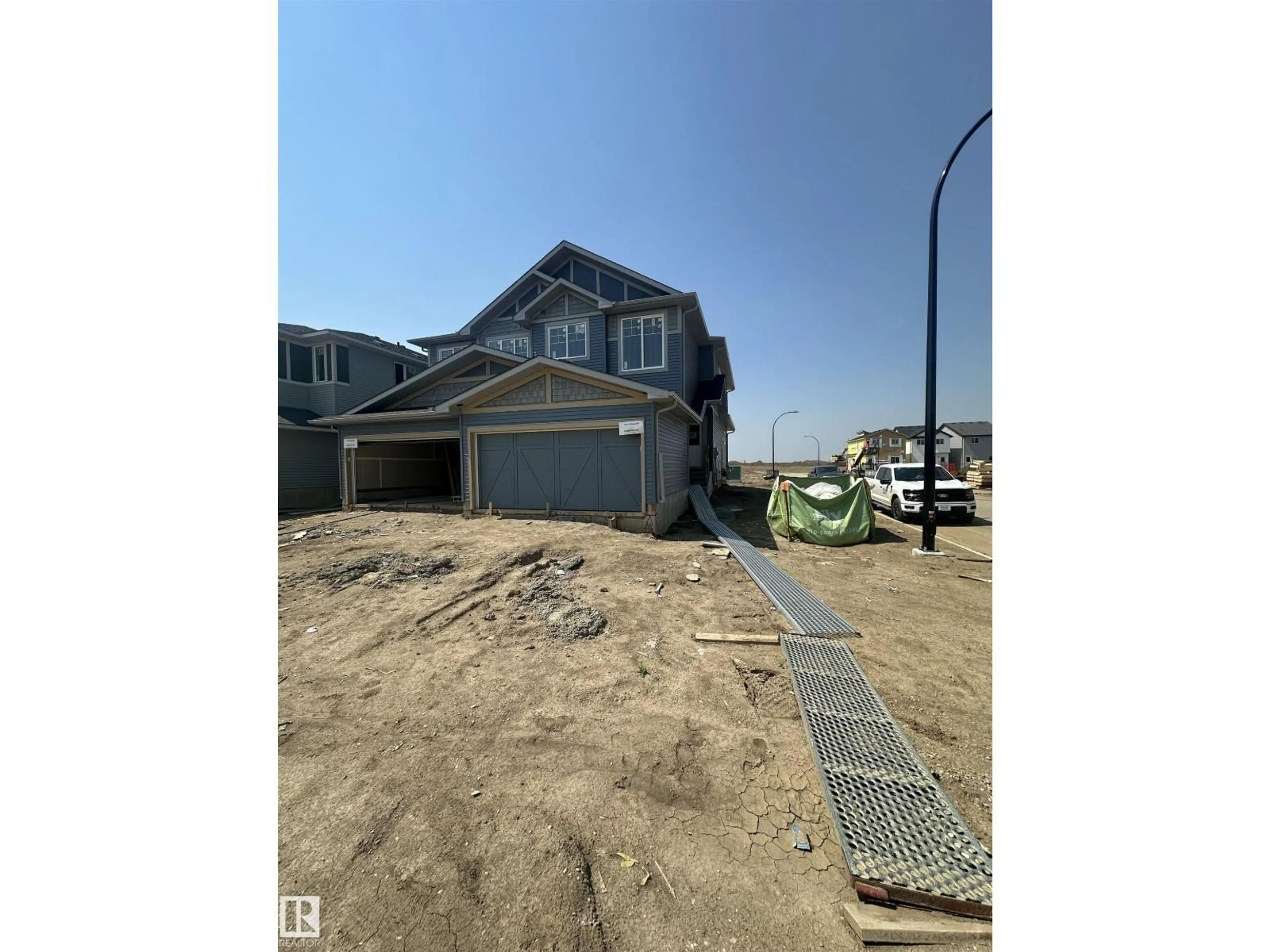 Unknown for SW - 704 22 ST, Edmonton Alberta T6X3L4
