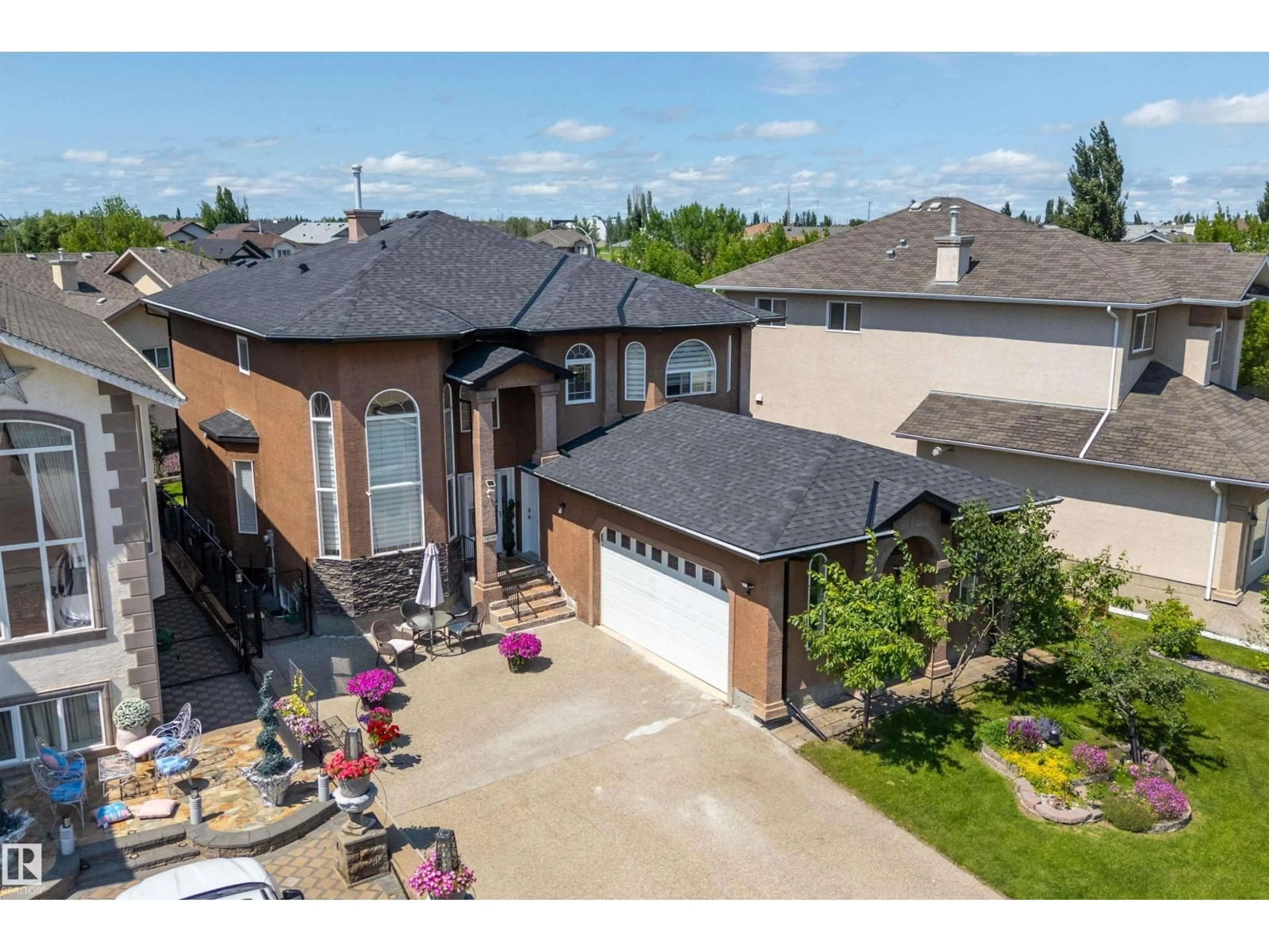 A pic from outside/outdoor area/front of a property/back of a property/a pic from drone, street for NW - 14148 134 ST, Edmonton Alberta T6V1W2