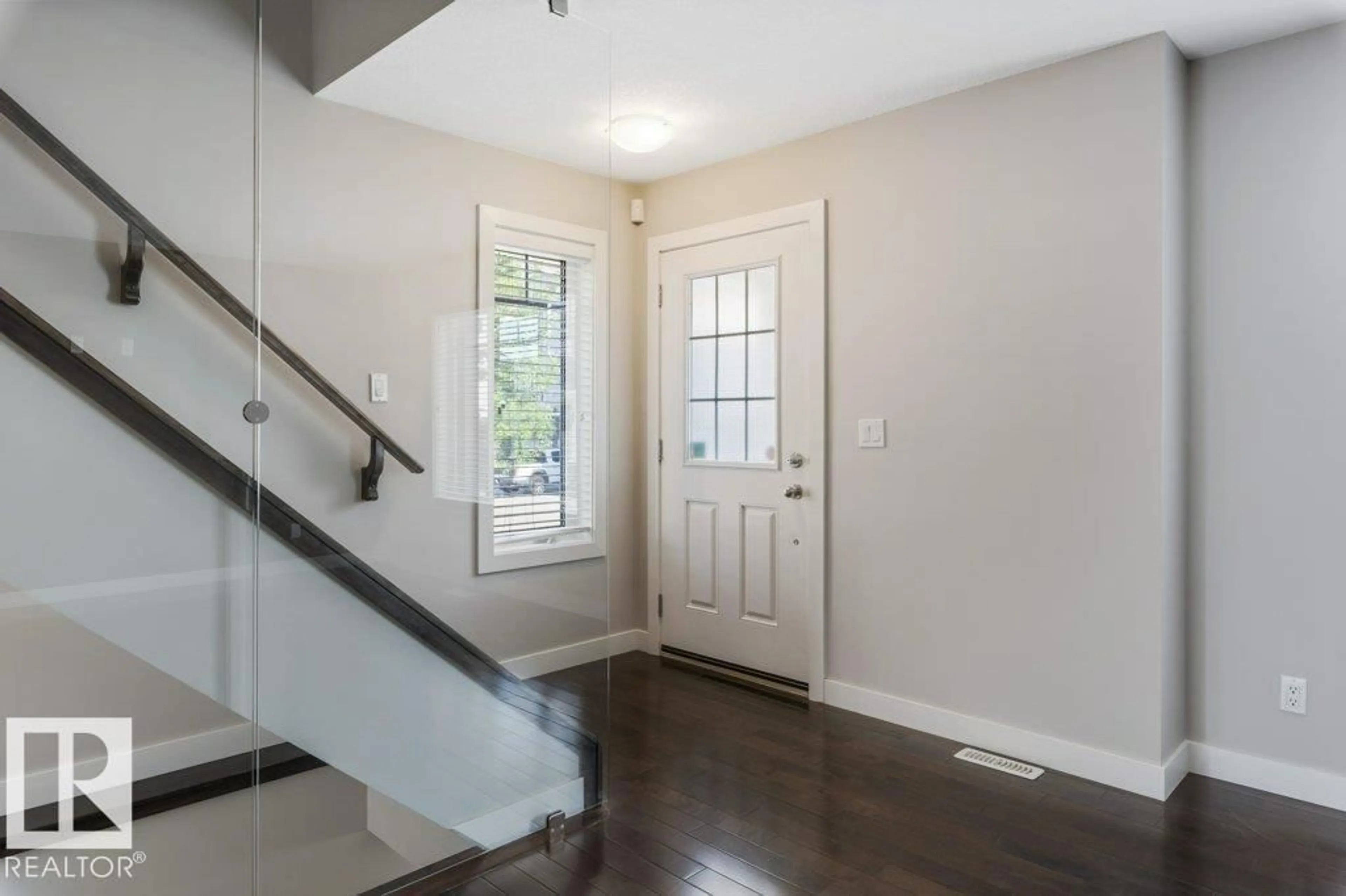 Indoor entryway for 23 - 7289 SOUTH TERWILLEGAR DR, Edmonton Alberta T6R0N5