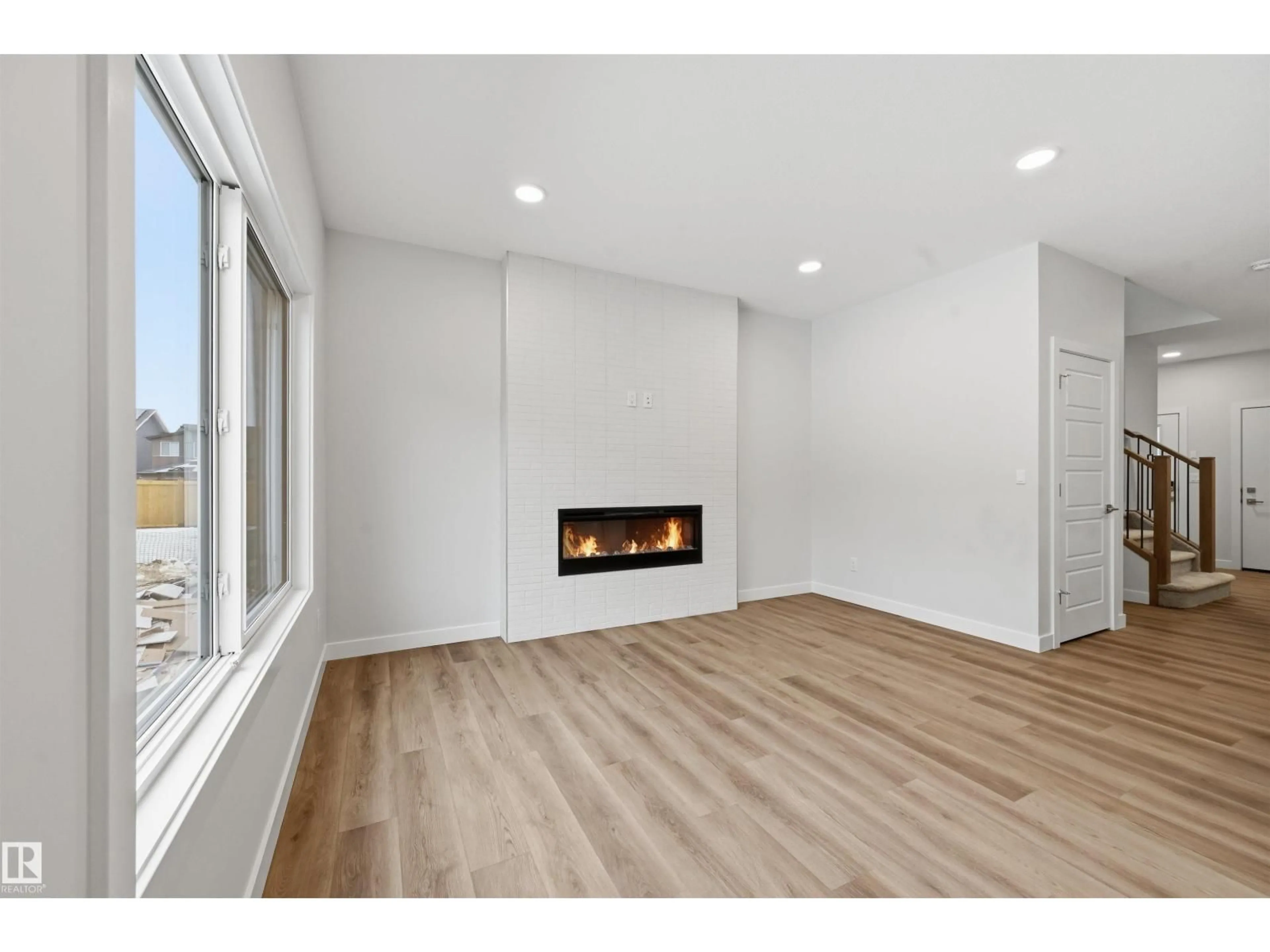A pic of a room for 3212 DIXON WY, Edmonton Alberta T6W5L3