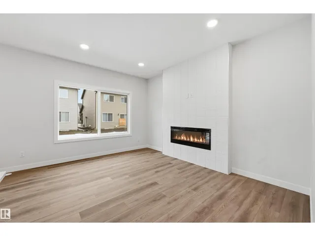 3212 DIXON WY, Edmonton 5