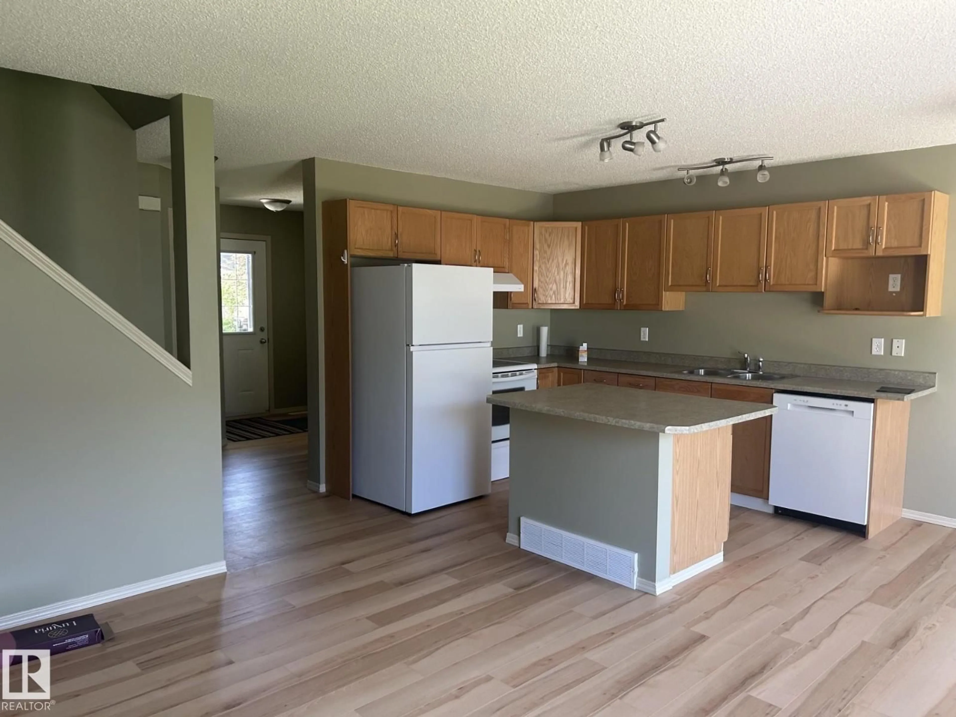 Unknown for #112 - 4350 23 ST, Edmonton Alberta T6T1X8