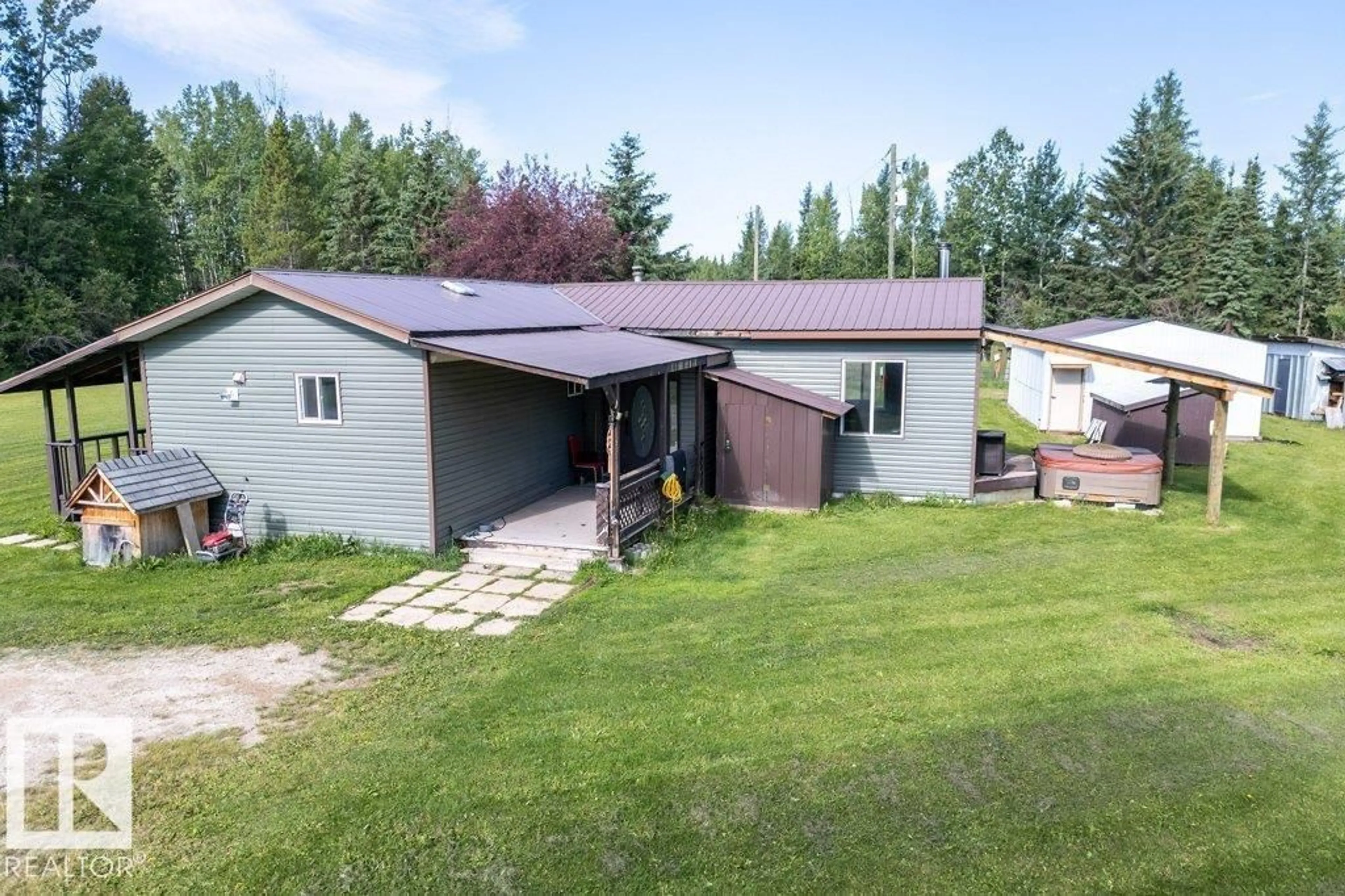 A pic from outside/outdoor area/front of a property/back of a property/a pic from drone, building for 14130 TWP RD 544, Rural Yellowhead Alberta T7E3W9