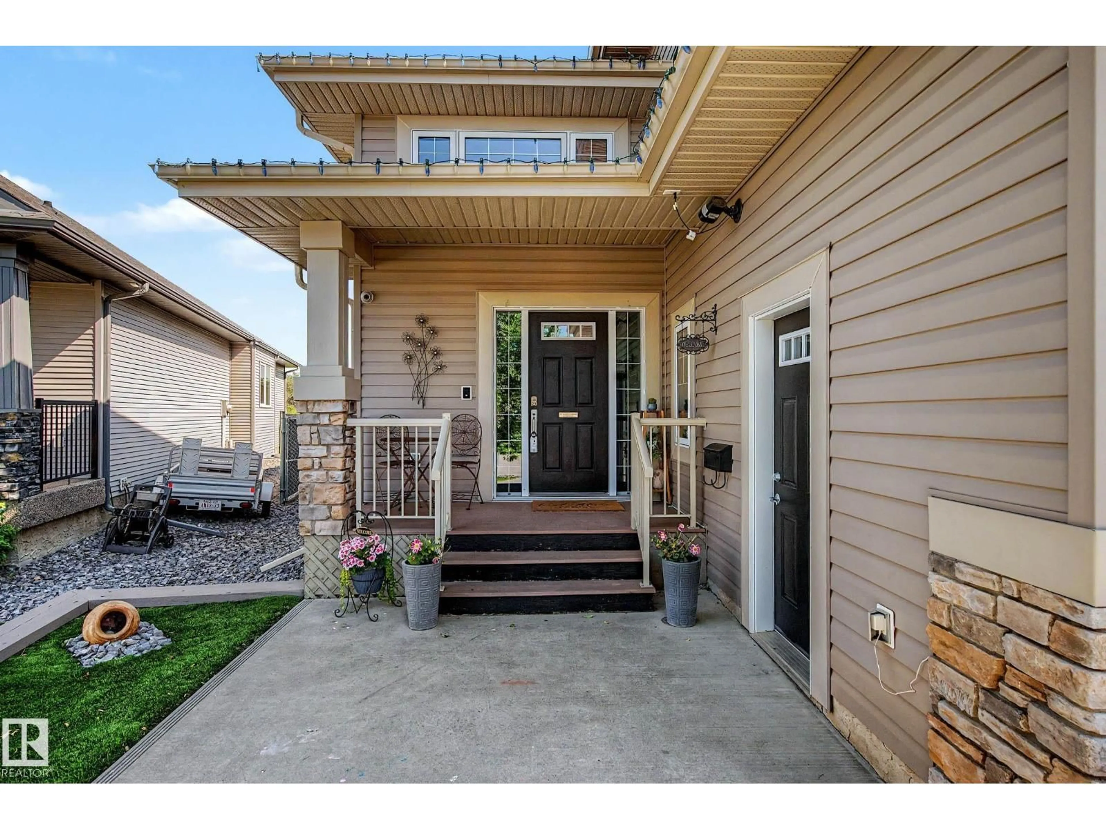 Indoor entryway for 38 LONGVIEW PT, Spruce Grove Alberta T7X0H4