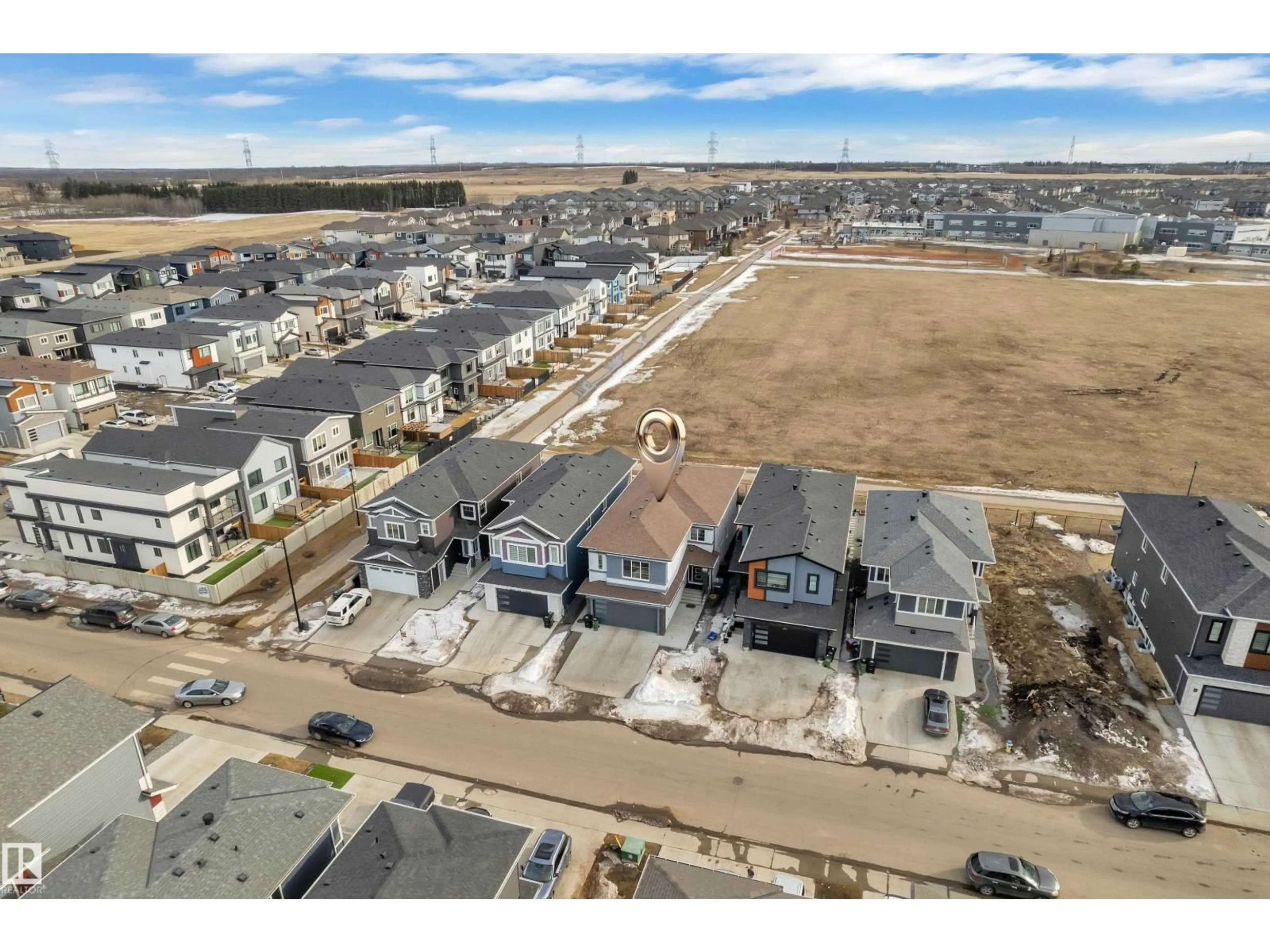 A pic from outside/outdoor area/front of a property/back of a property/a pic from drone, street for 2011 18 AV, Edmonton Alberta T6T2M8