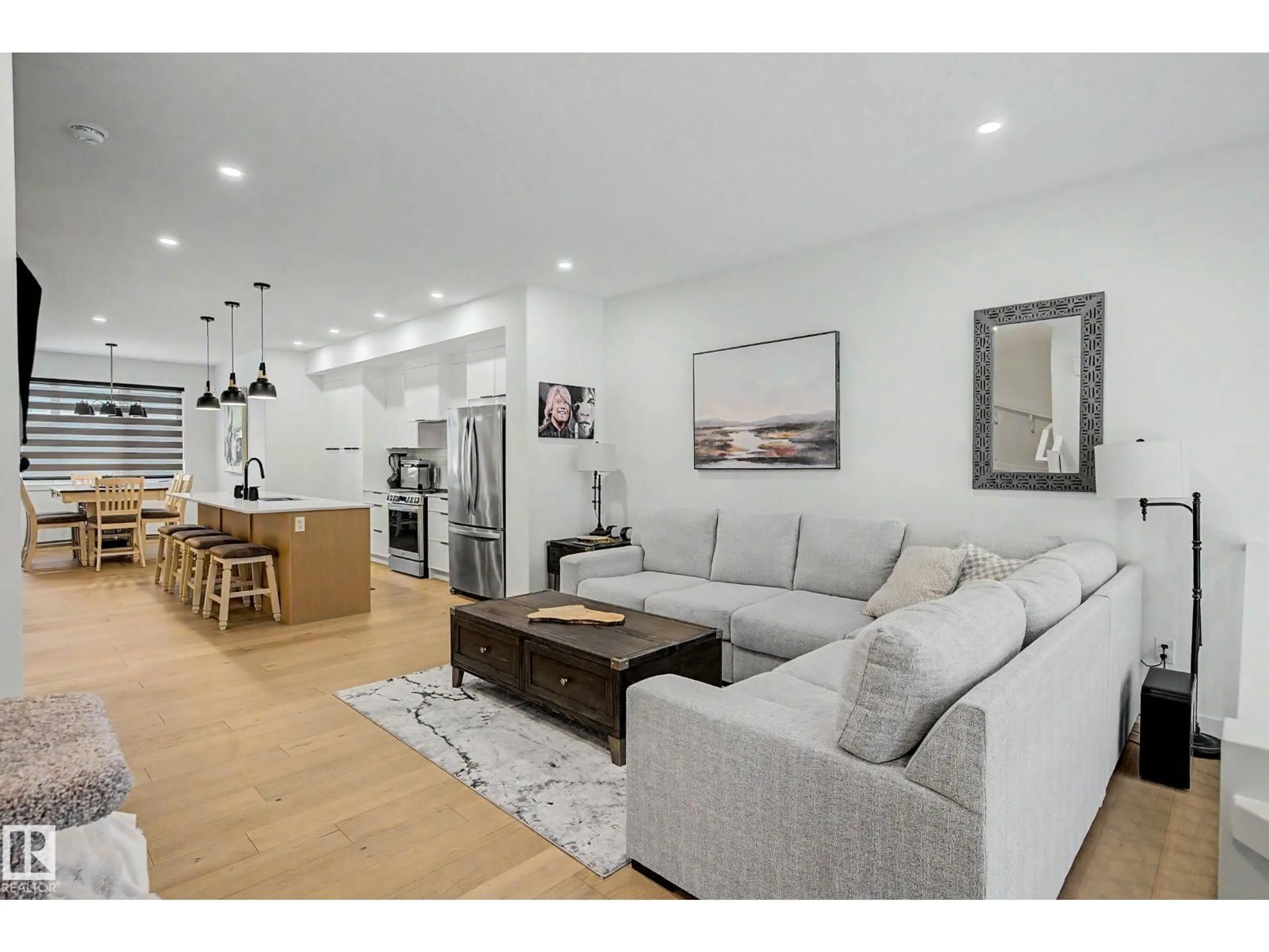 Living room with furniture, wood/laminate floor for SW - 3363 ORCHARDS LINK LI, Edmonton Alberta T6X2B4