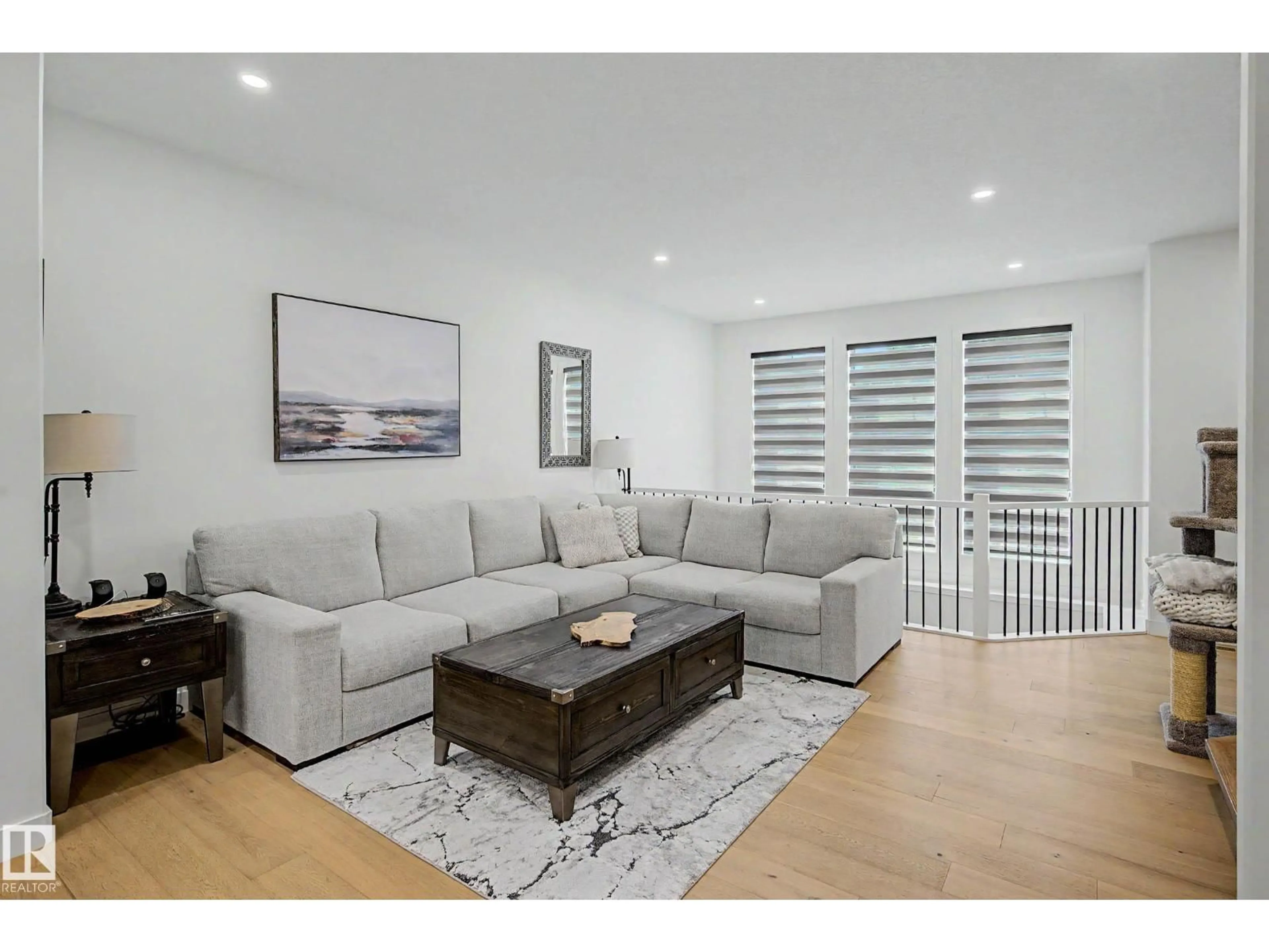 Living room with furniture, wood/laminate floor for SW - 3363 ORCHARDS LINK LI, Edmonton Alberta T6X2B4