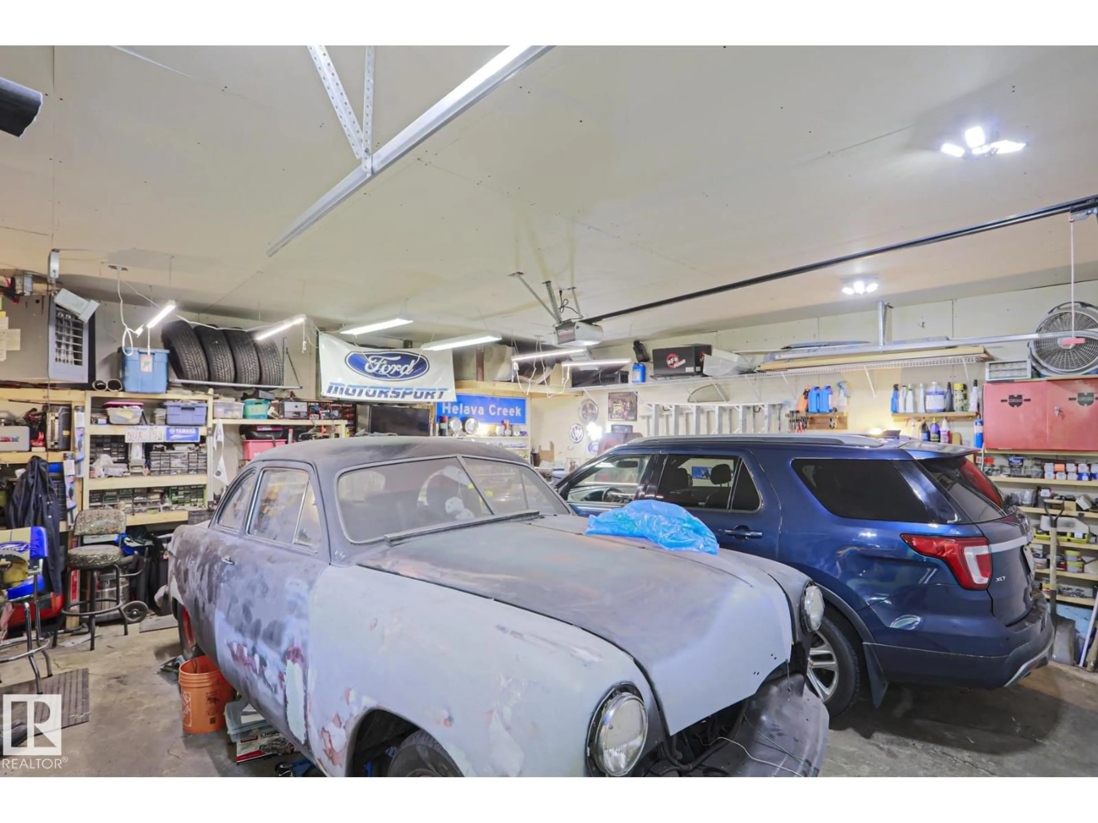 Indoor garage for 2 BEECHMONT AV, Spruce Grove Alberta T7X1C7