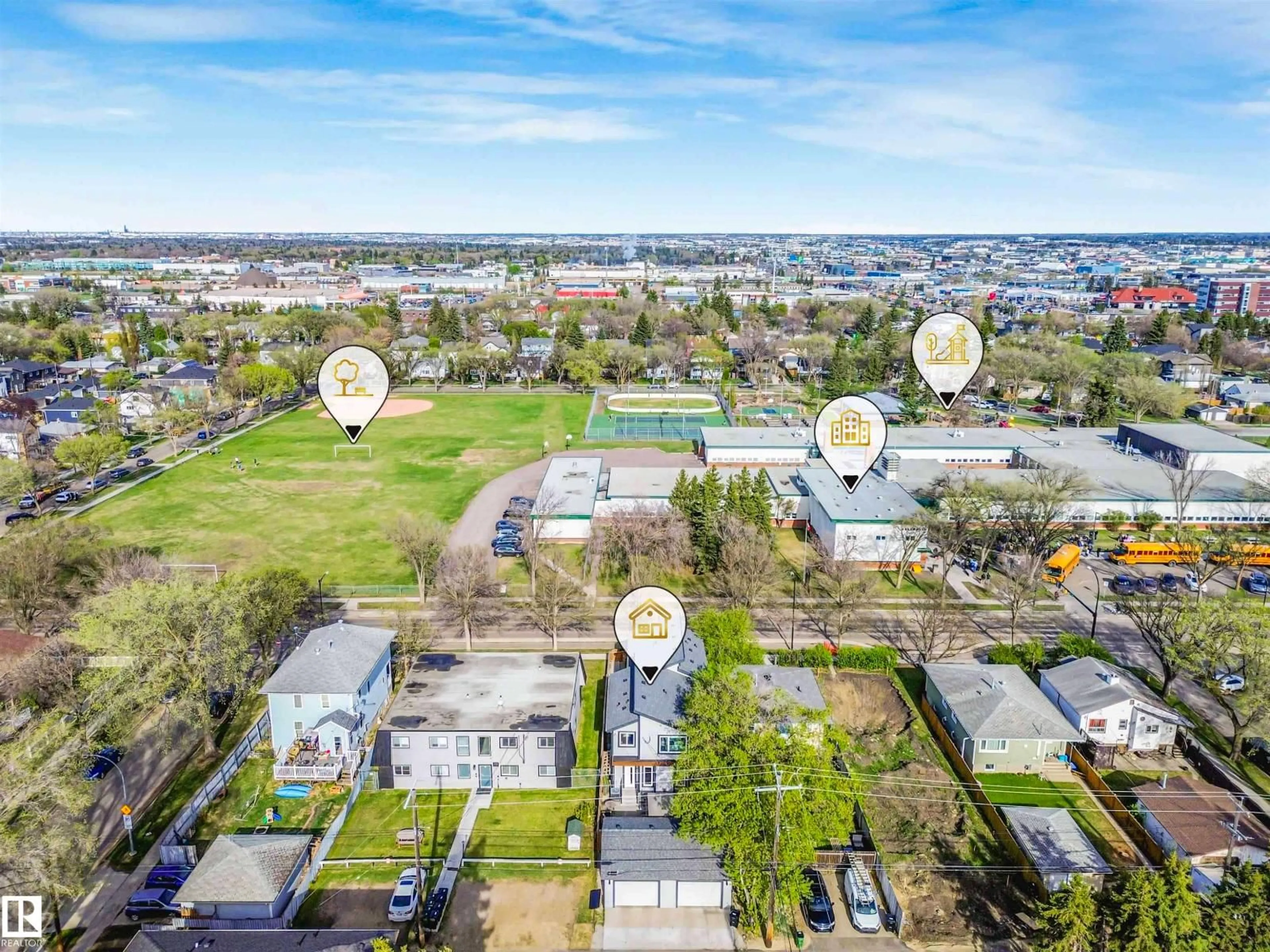 A pic from outside/outdoor area/front of a property/back of a property/a pic from drone, street for 6420 106 ST, Edmonton Alberta T6H2V4
