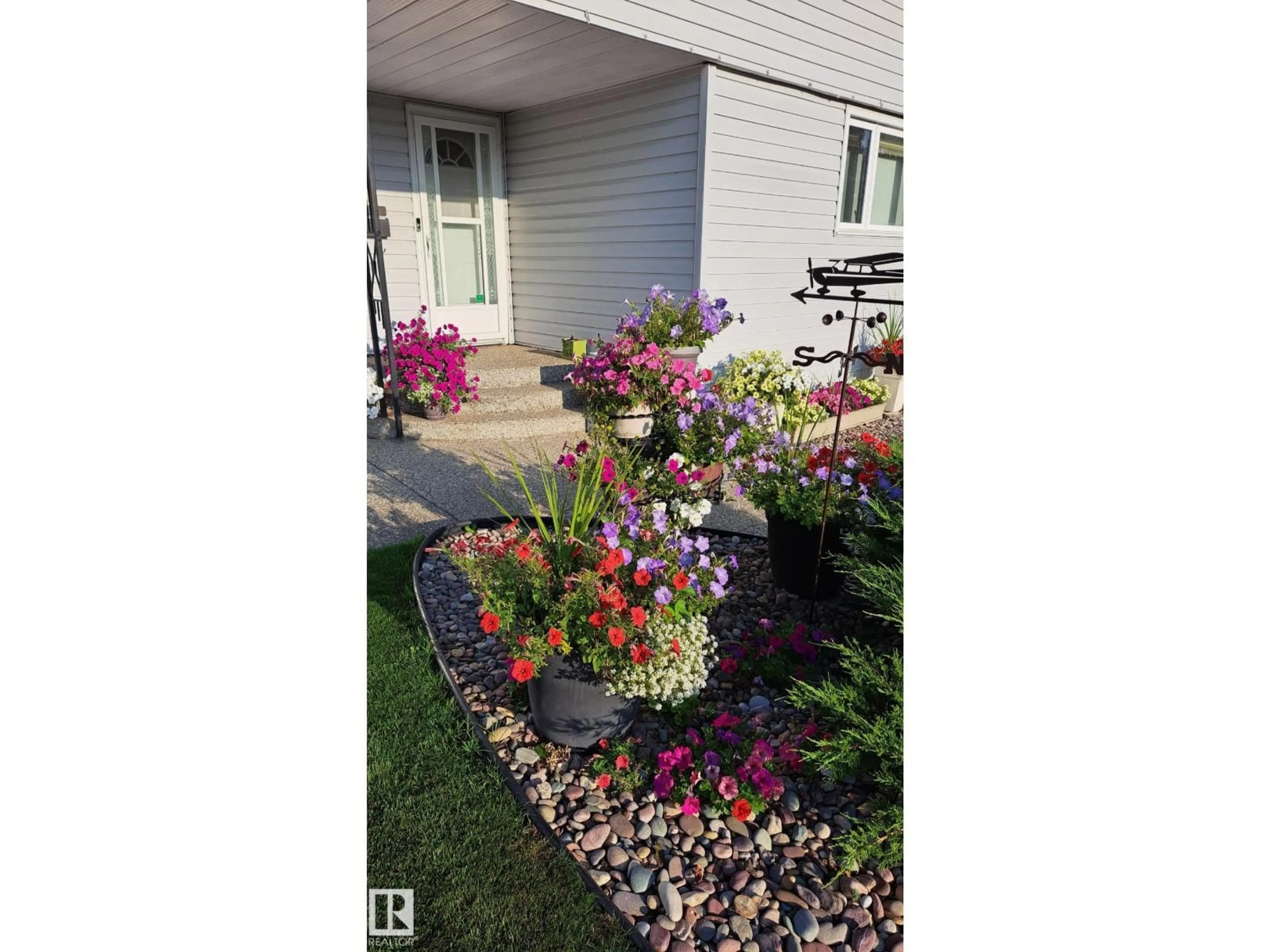 Indoor entryway for NW - 9528 54 ST, Edmonton Alberta T6B1H5