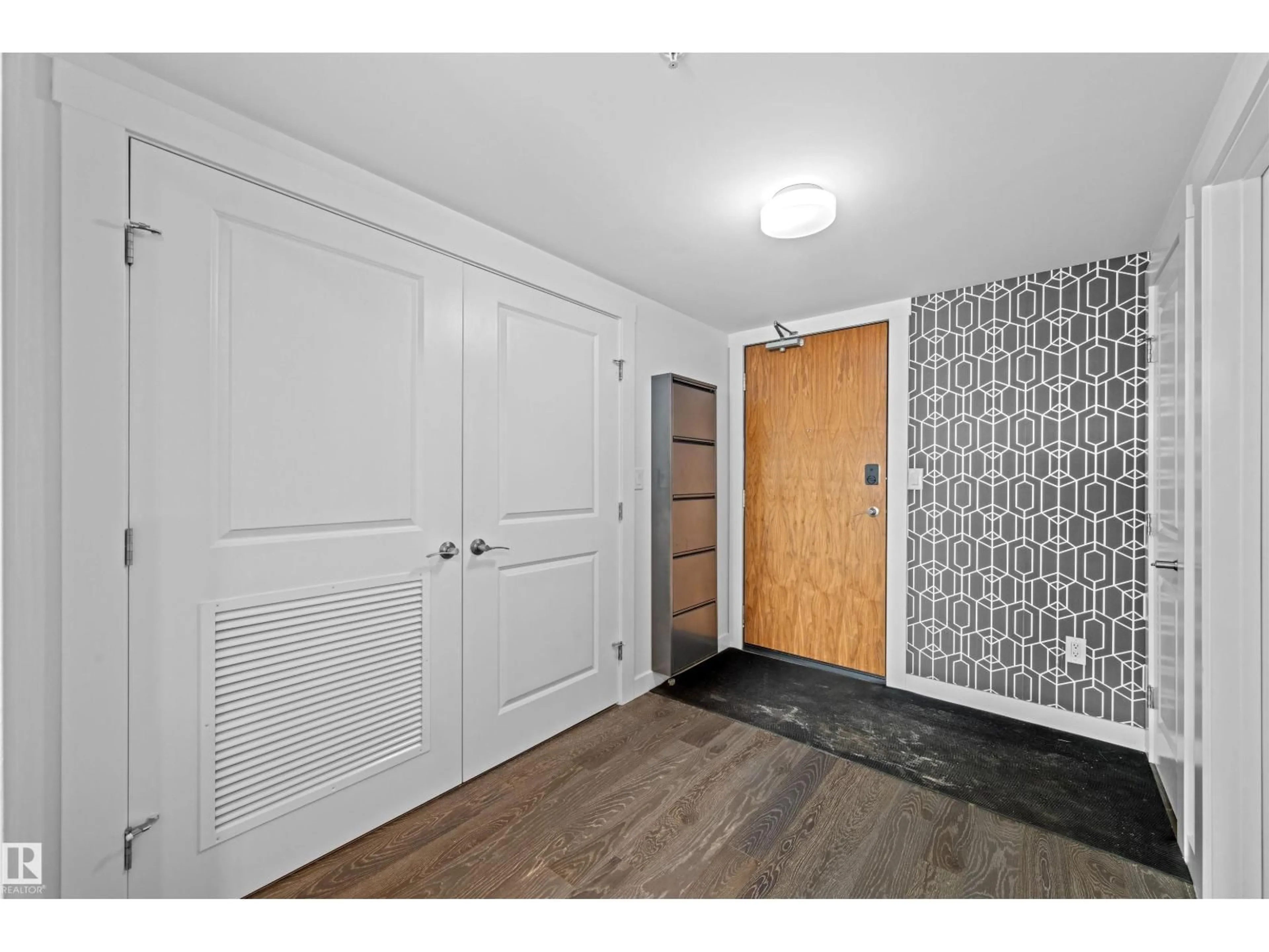 Indoor entryway for #1104 - 9720 106 ST, Edmonton Alberta T5K0K8