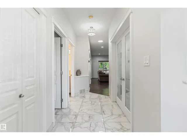 NW - 1075 MCKINNEY GREEN GR, Edmonton 5