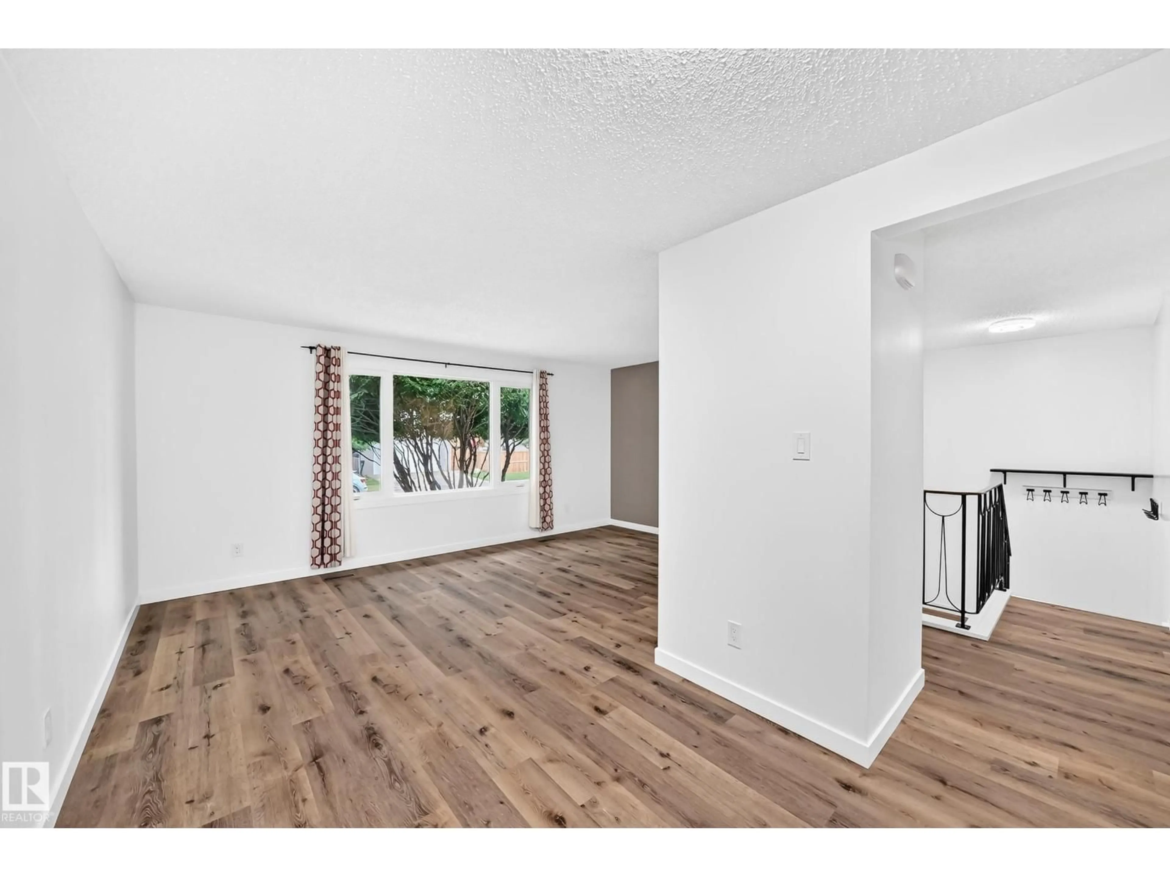 A pic of a room for 4211 135 AV, Edmonton Alberta T5A2N6