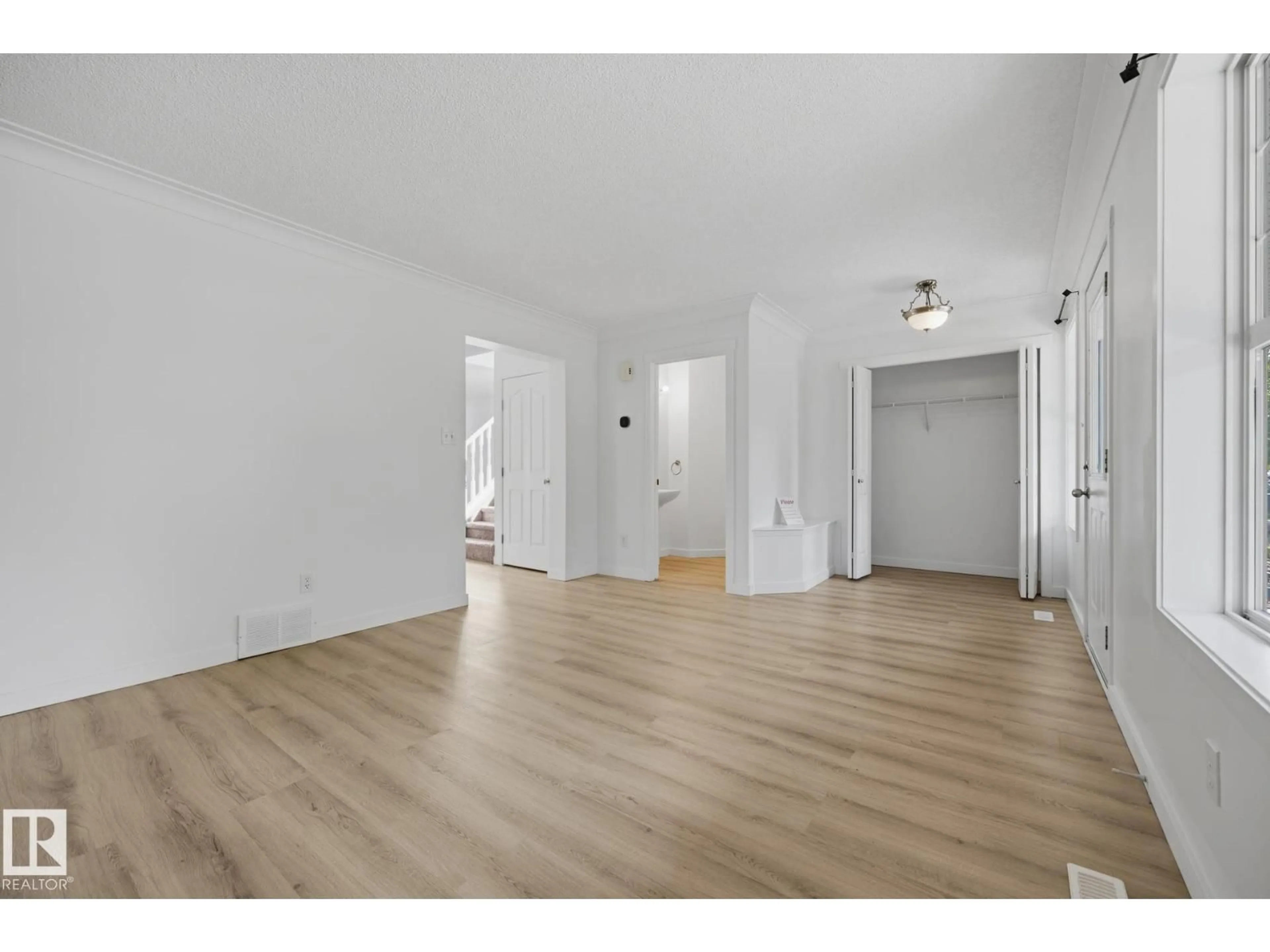 A pic of a room for 2076 TANNER WD, Edmonton Alberta T6R2S4