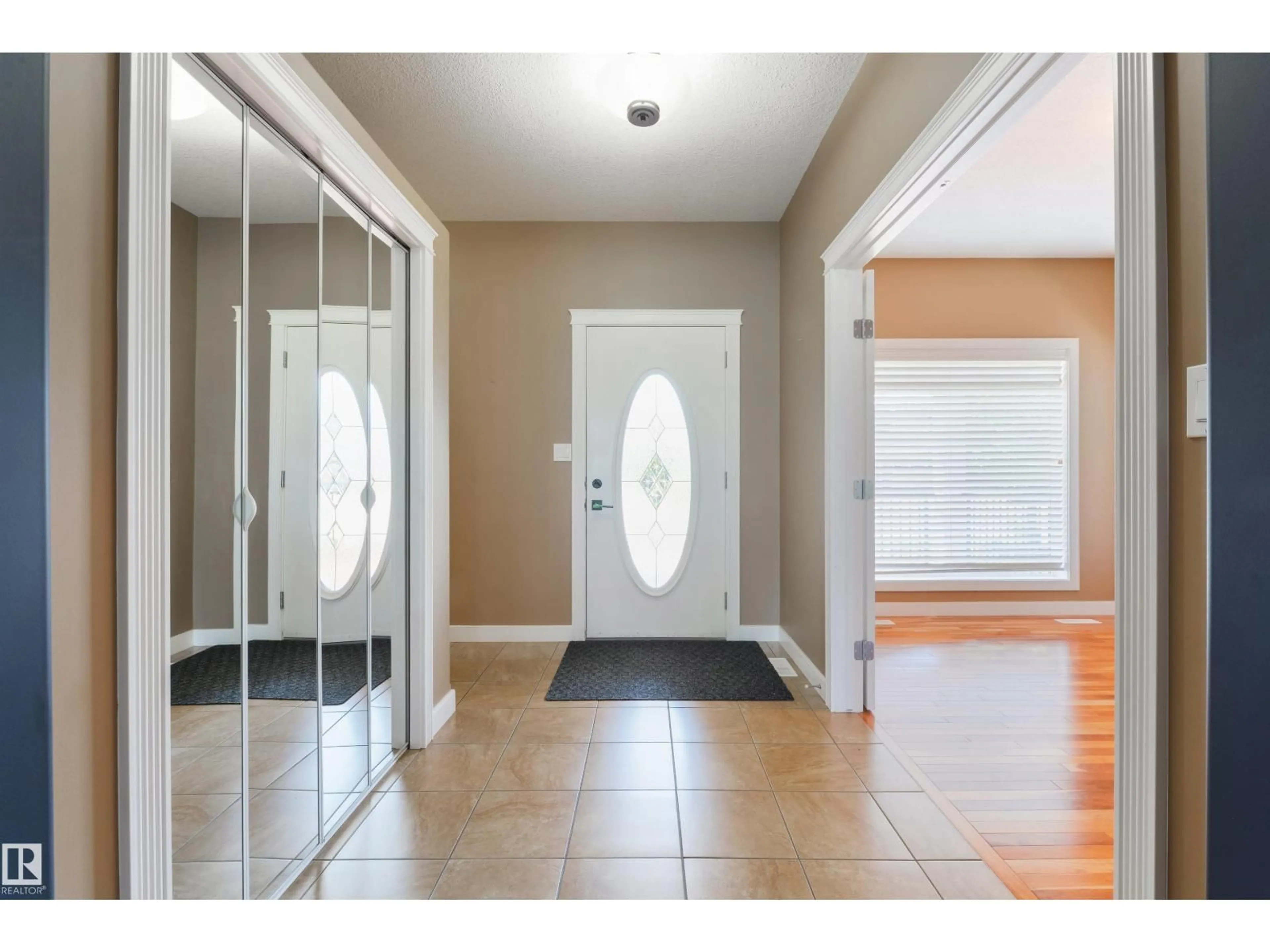 Indoor entryway for 38 FAIRWAY PT, Spruce Grove Alberta T7X4B6