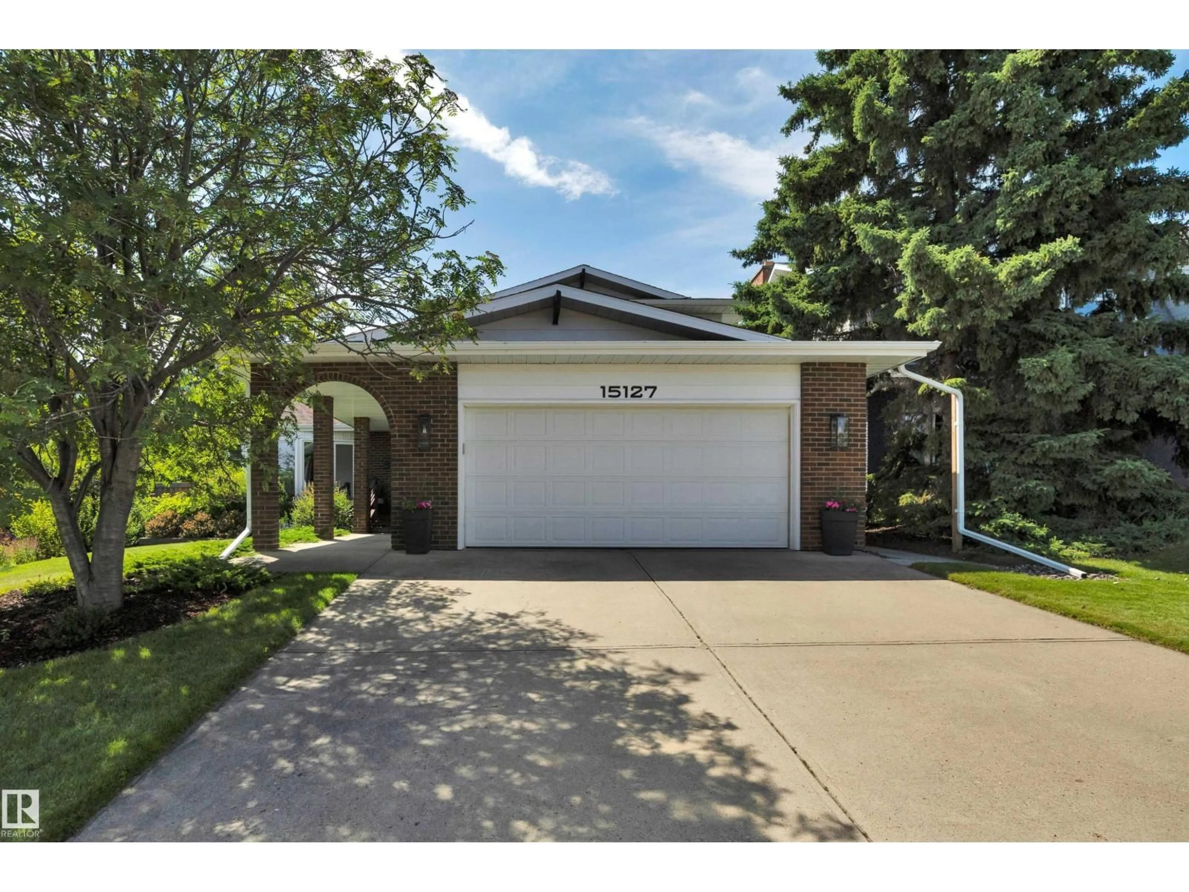 Unknown for 15127 43 AV, Edmonton Alberta T6H5L7