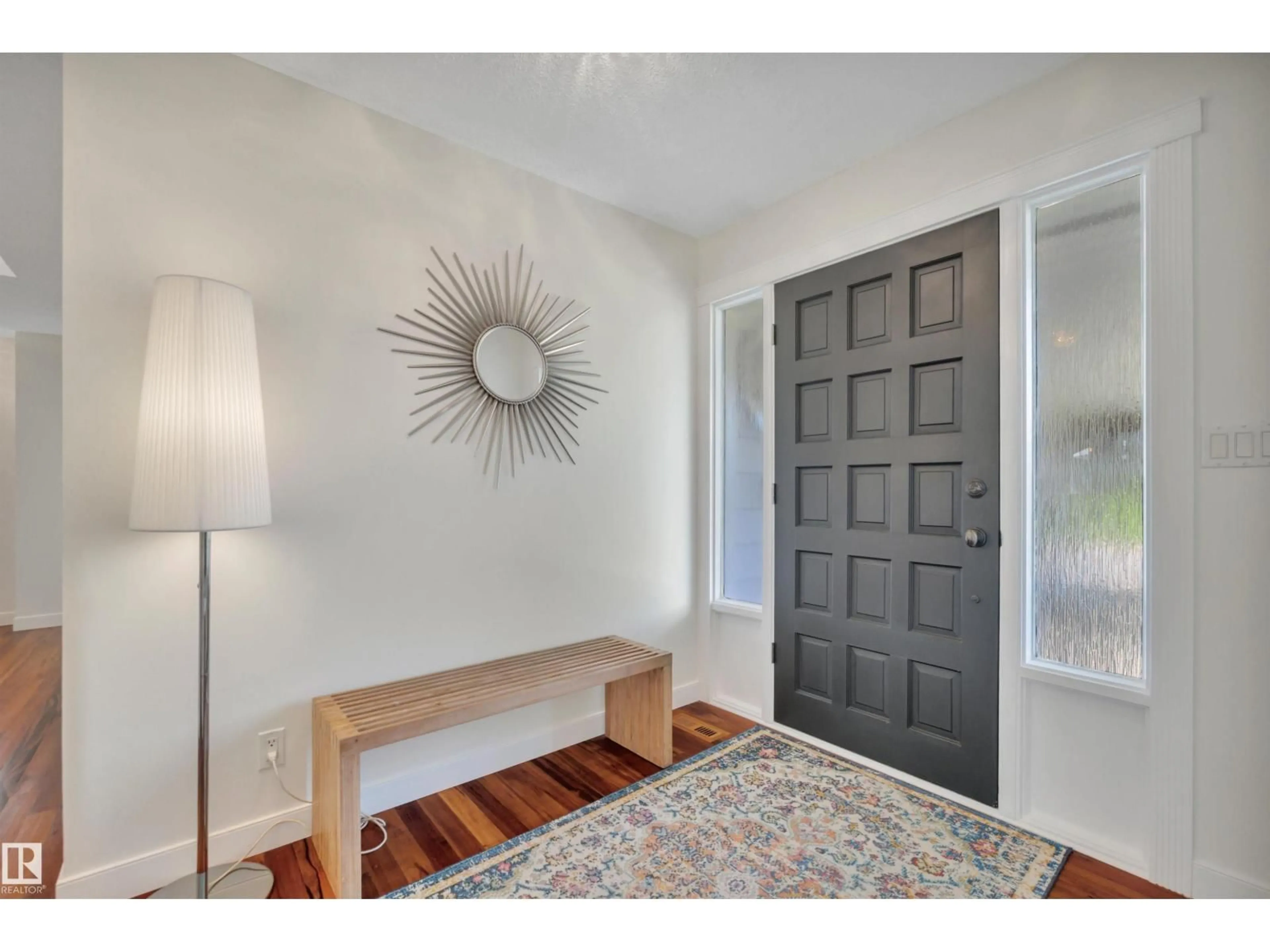 Indoor entryway for 15127 43 AV, Edmonton Alberta T6H5L7