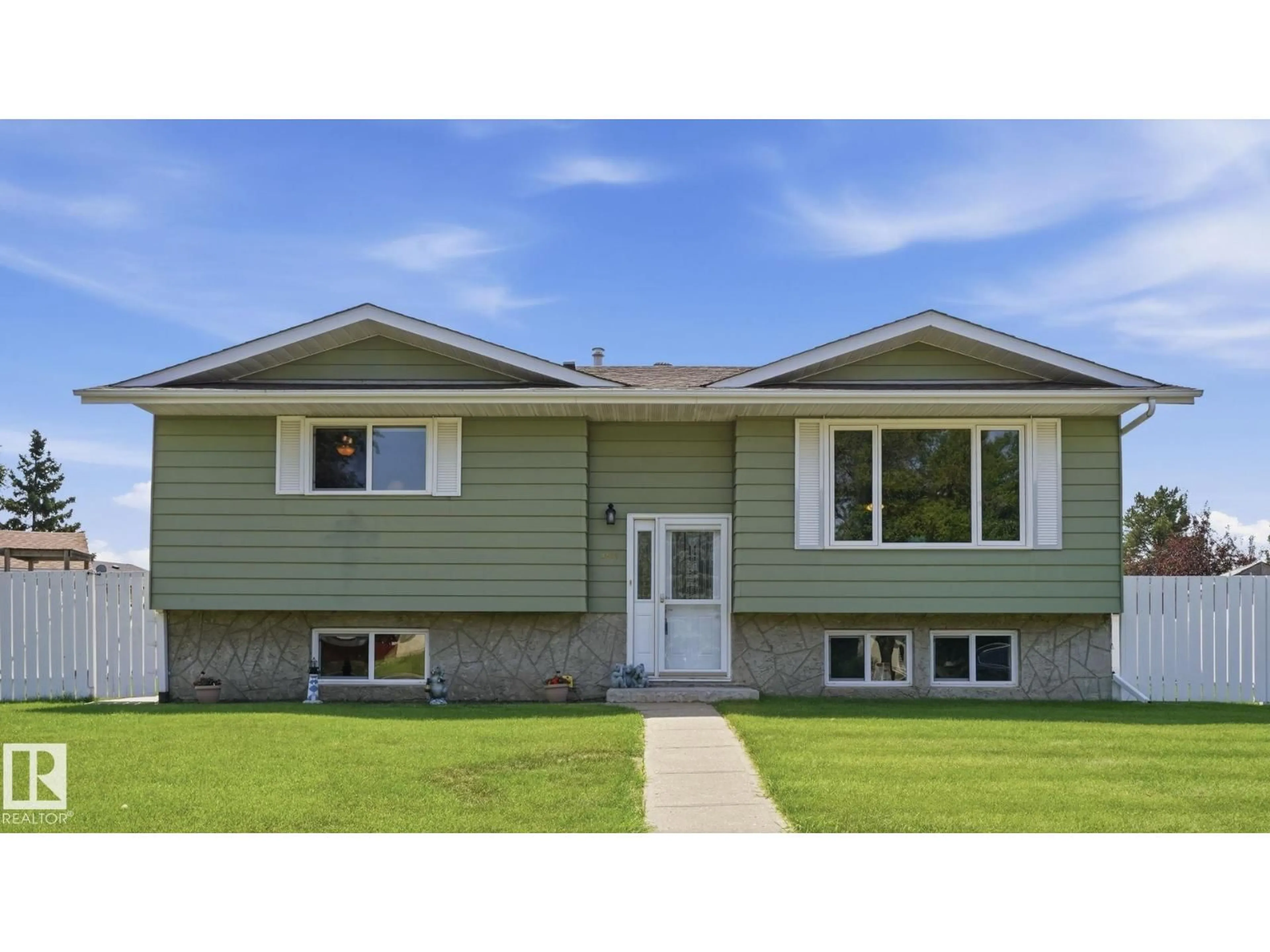 Home with vinyl exterior material, street for 4515 41A AV, Leduc Alberta T9E4Z2