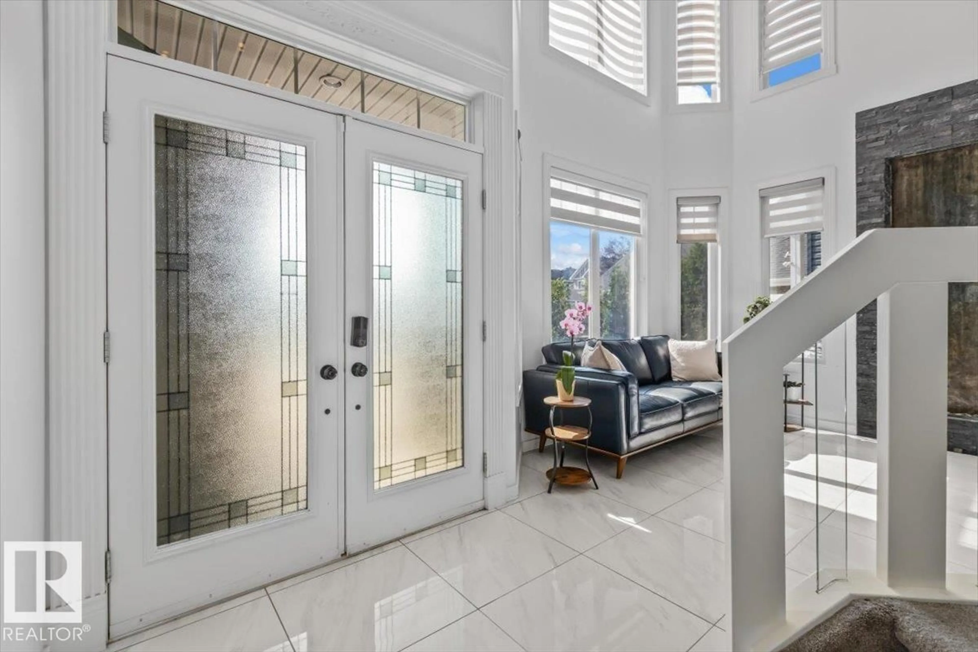 Indoor entryway for 1242 STARLING DR, Edmonton Alberta T5S0K4