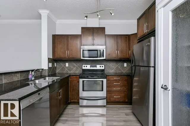 10121 - 137 80 AV, Edmonton 5