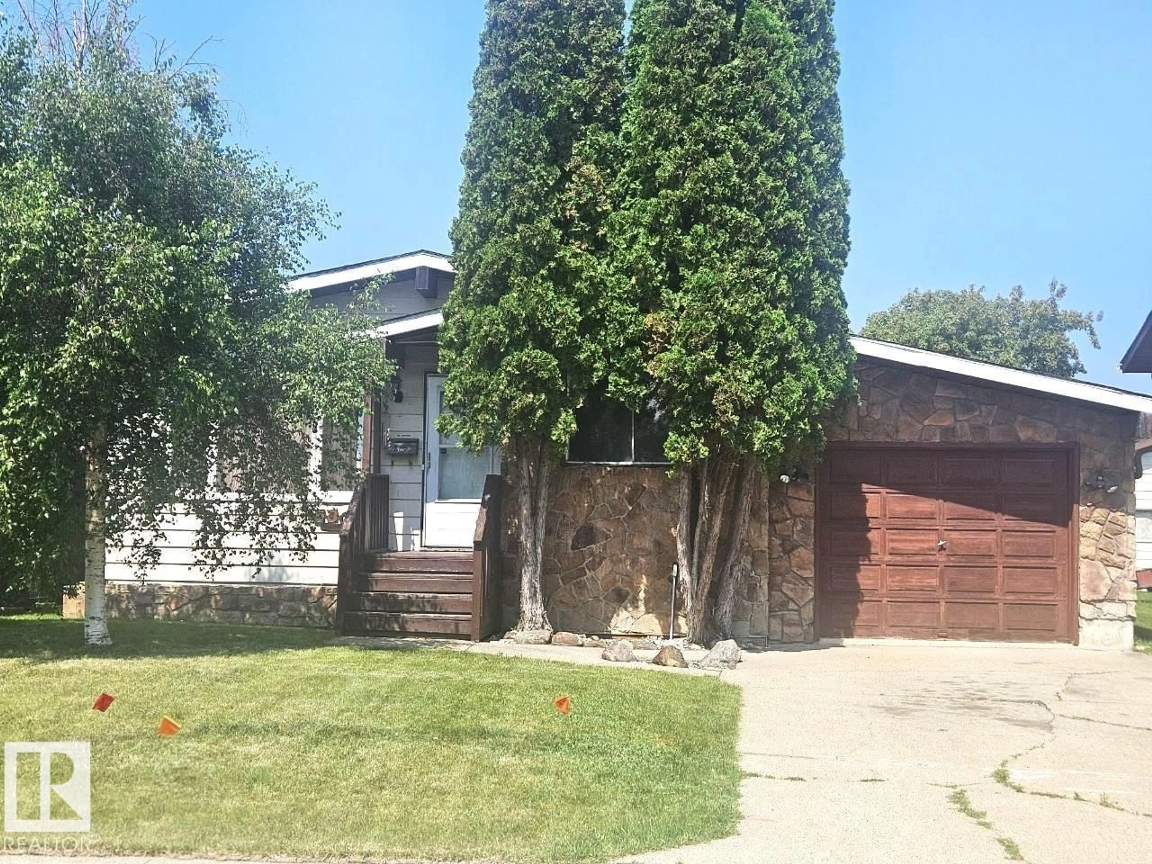 Unknown for 5306 18A AV, Edmonton Alberta T6L1J8