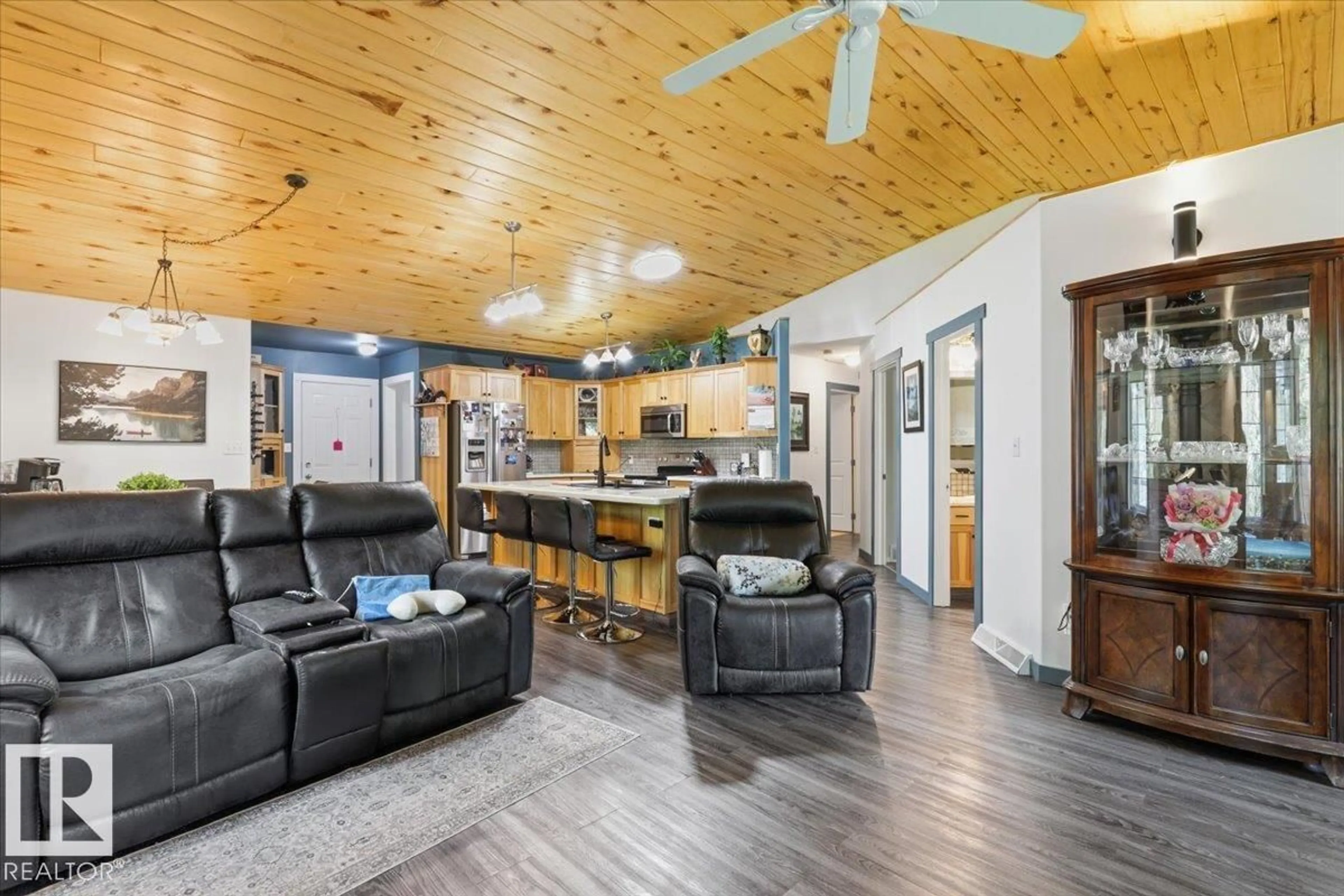 Open concept kitchen, unknown for 5502 39 ST, Rural Wetaskiwin County Alberta T0C2C0