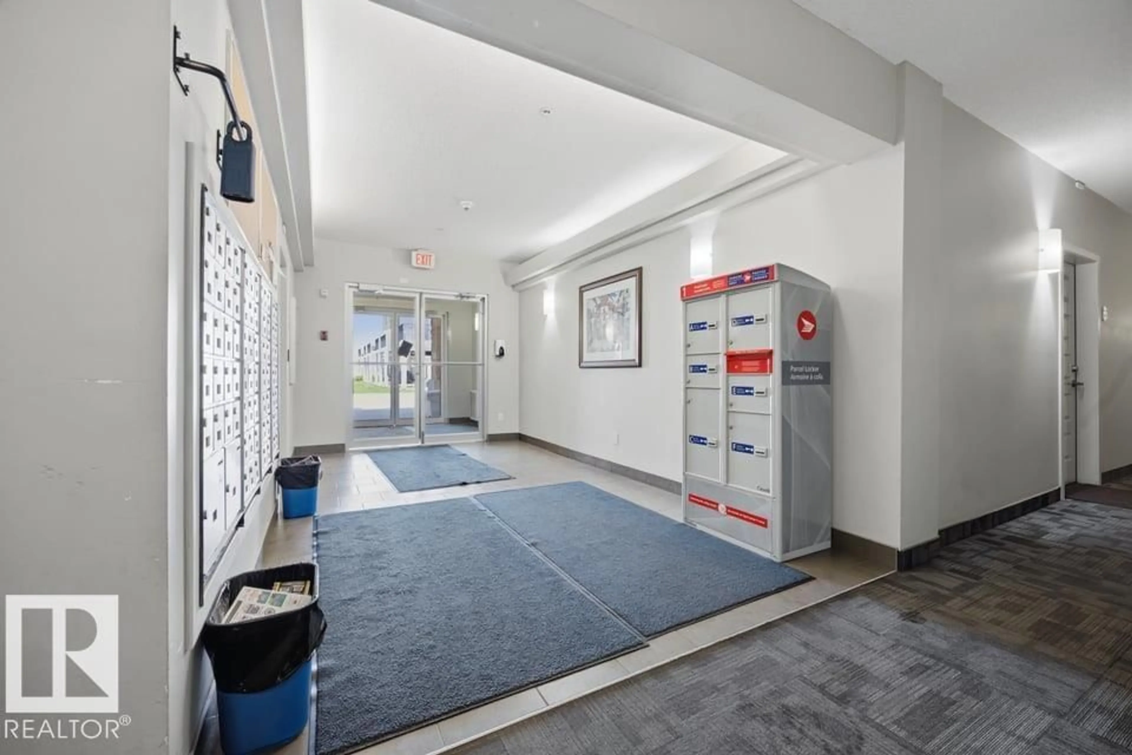 Indoor foyer for #321 - 13835 155 AVENUE, Edmonton Alberta T6V0B7