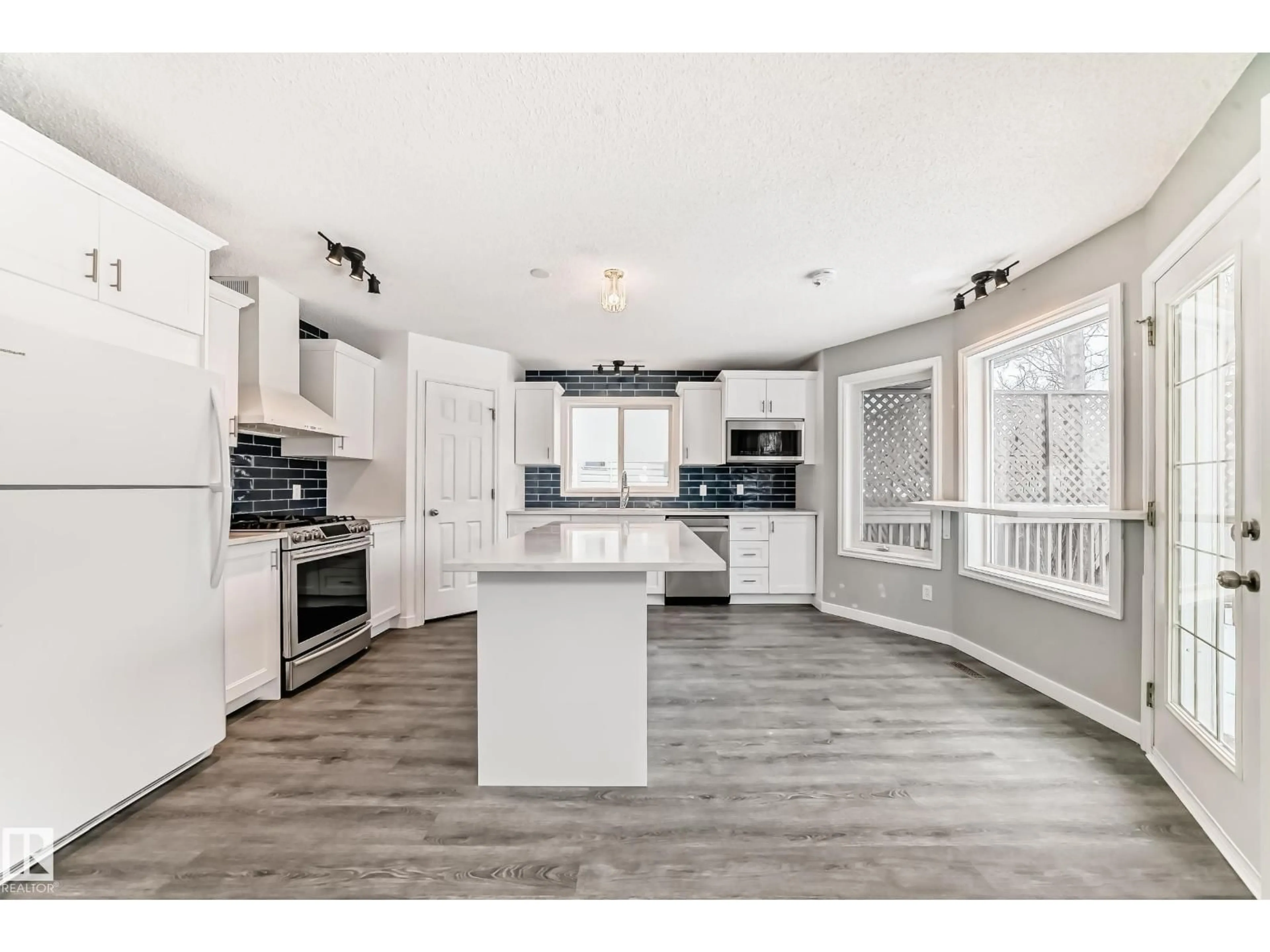 Open concept kitchen, unknown for 784 BLACKBURN PL, Edmonton Alberta T6W1C7