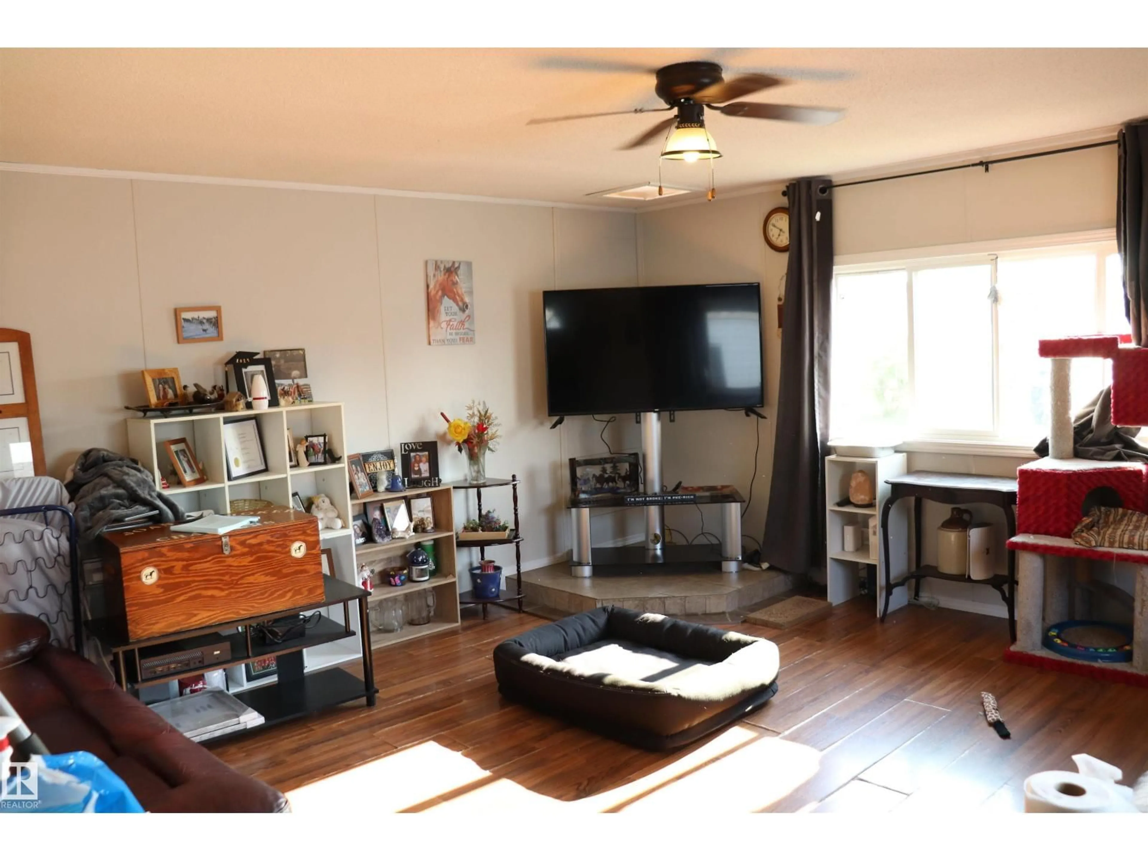 Living room with furniture, wood/laminate floor for #54 - 4202 45 ST, Wetaskiwin Alberta T9A2L3