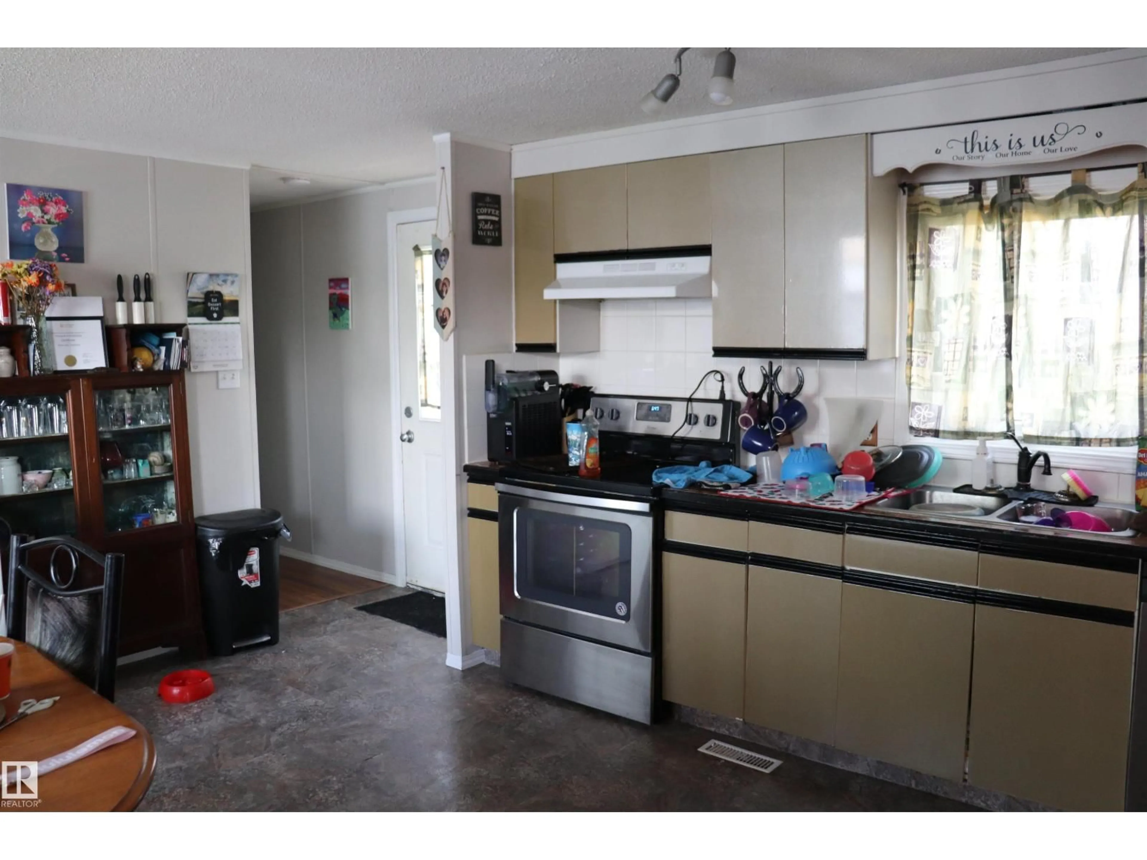 Standard kitchen, unknown for #54 - 4202 45 ST, Wetaskiwin Alberta T9A2L3