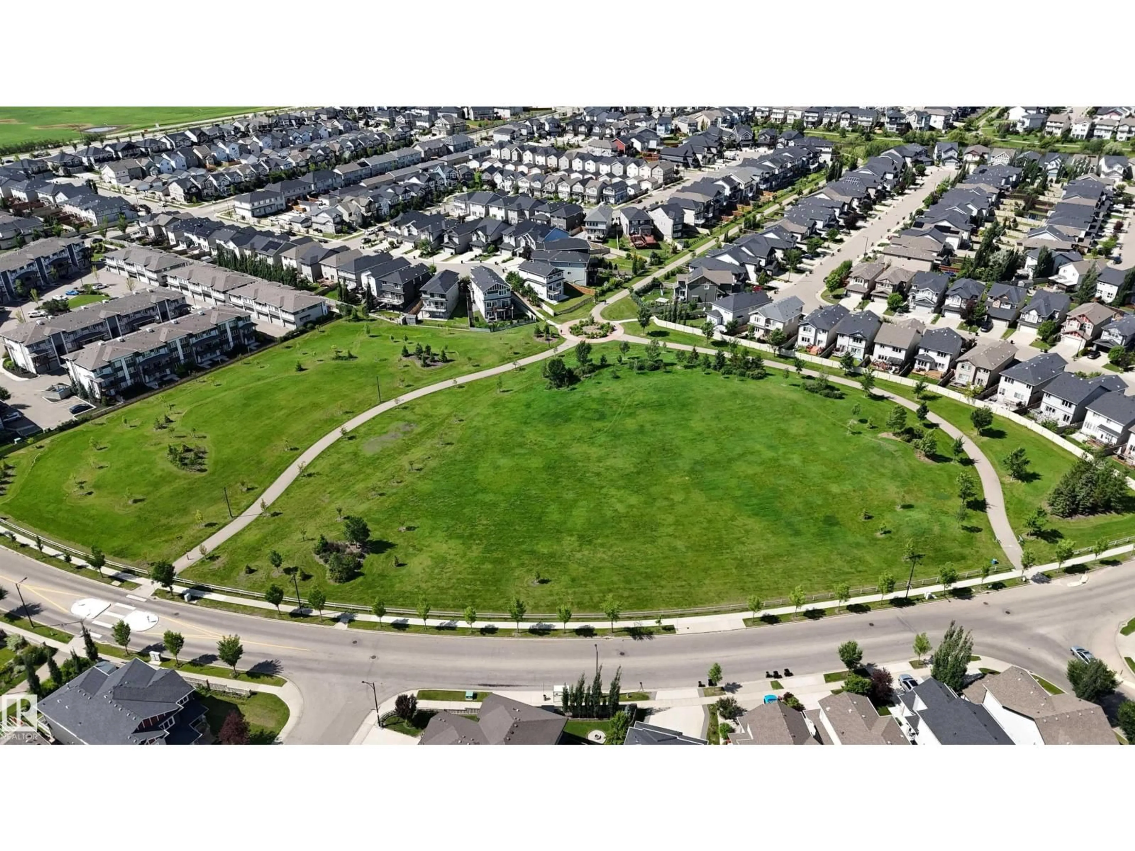 A pic from outside/outdoor area/front of a property/back of a property/a pic from drone, street for 3244 ABBOTT CR, Edmonton Alberta T6W2M4