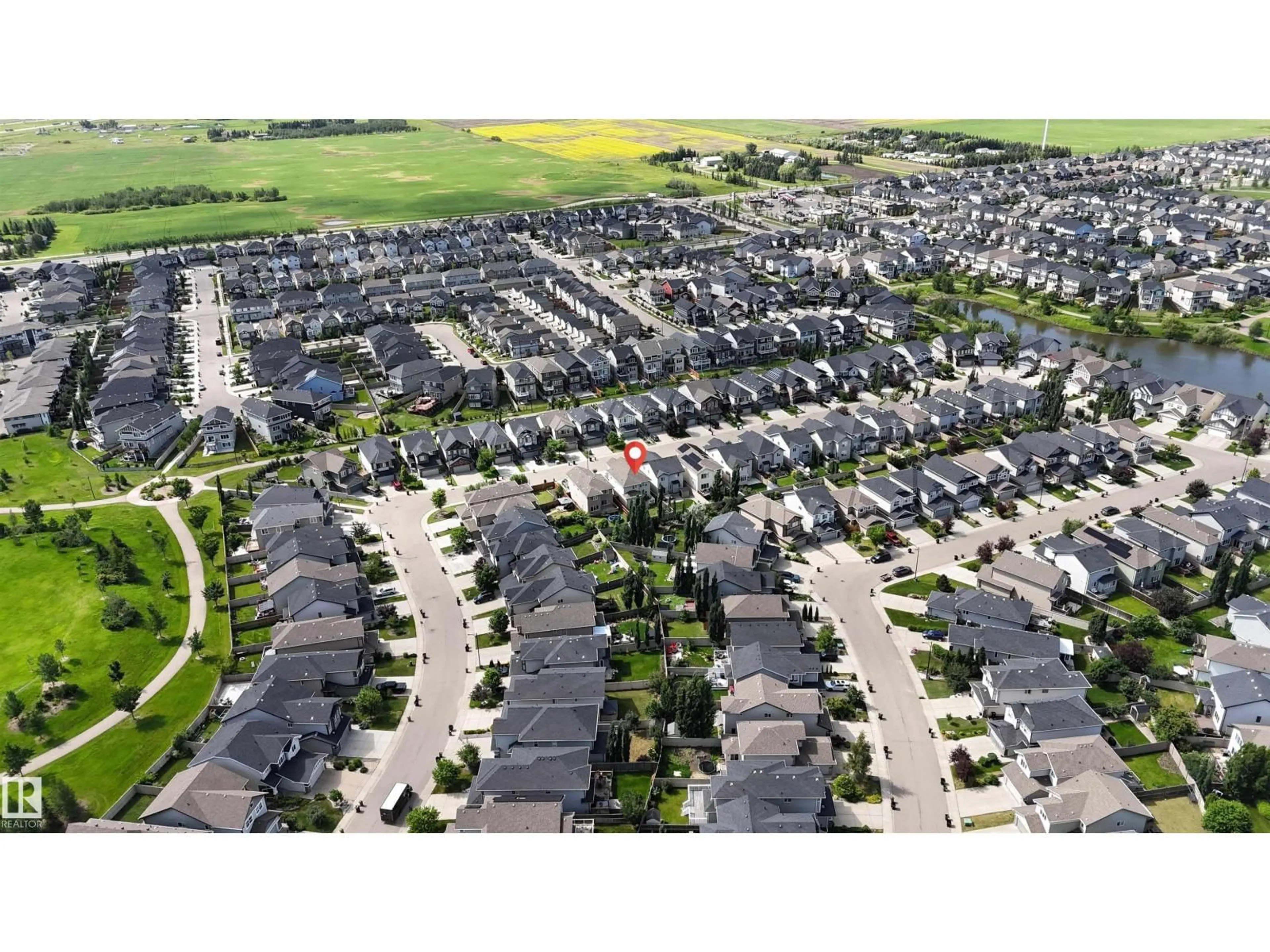 A pic from outside/outdoor area/front of a property/back of a property/a pic from drone, street for 3244 ABBOTT CR, Edmonton Alberta T6W2M4