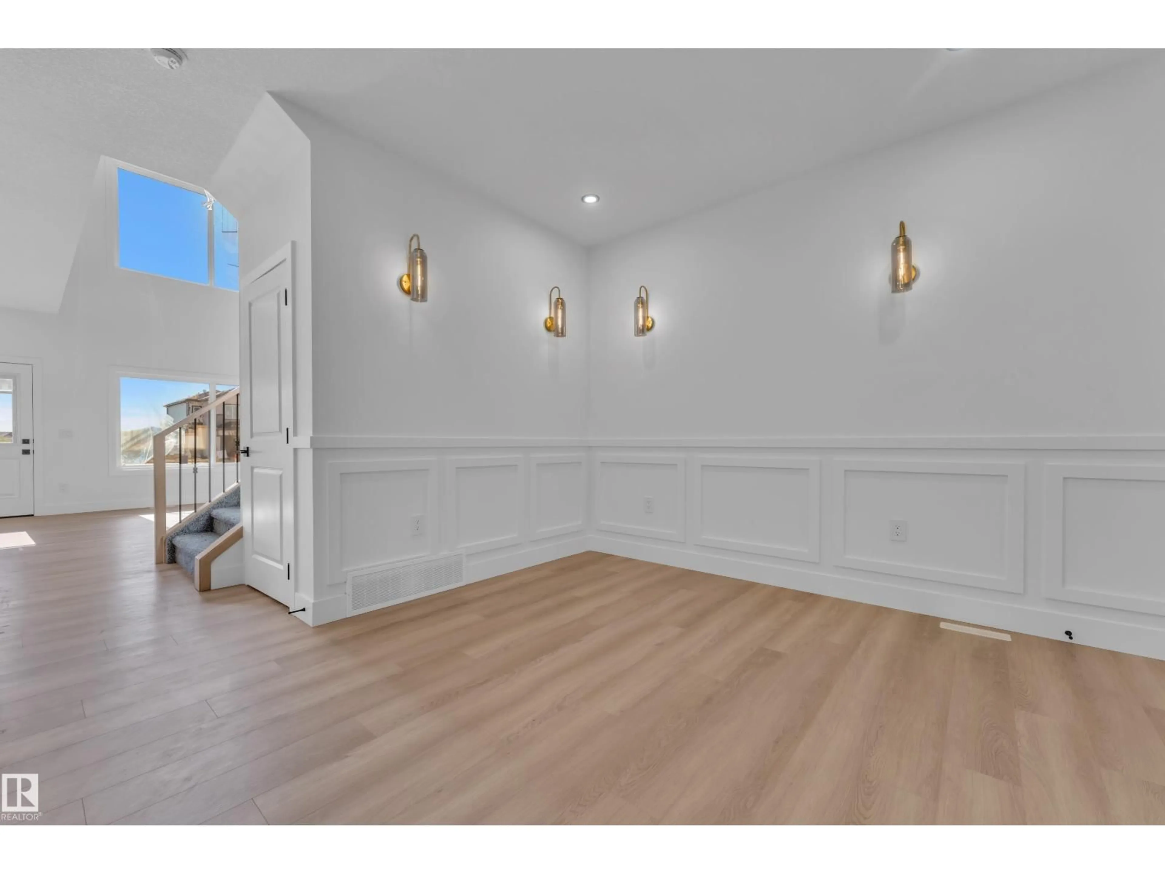 Indoor entryway for 382 LINDEN LO, Leduc Alberta T9E1T2