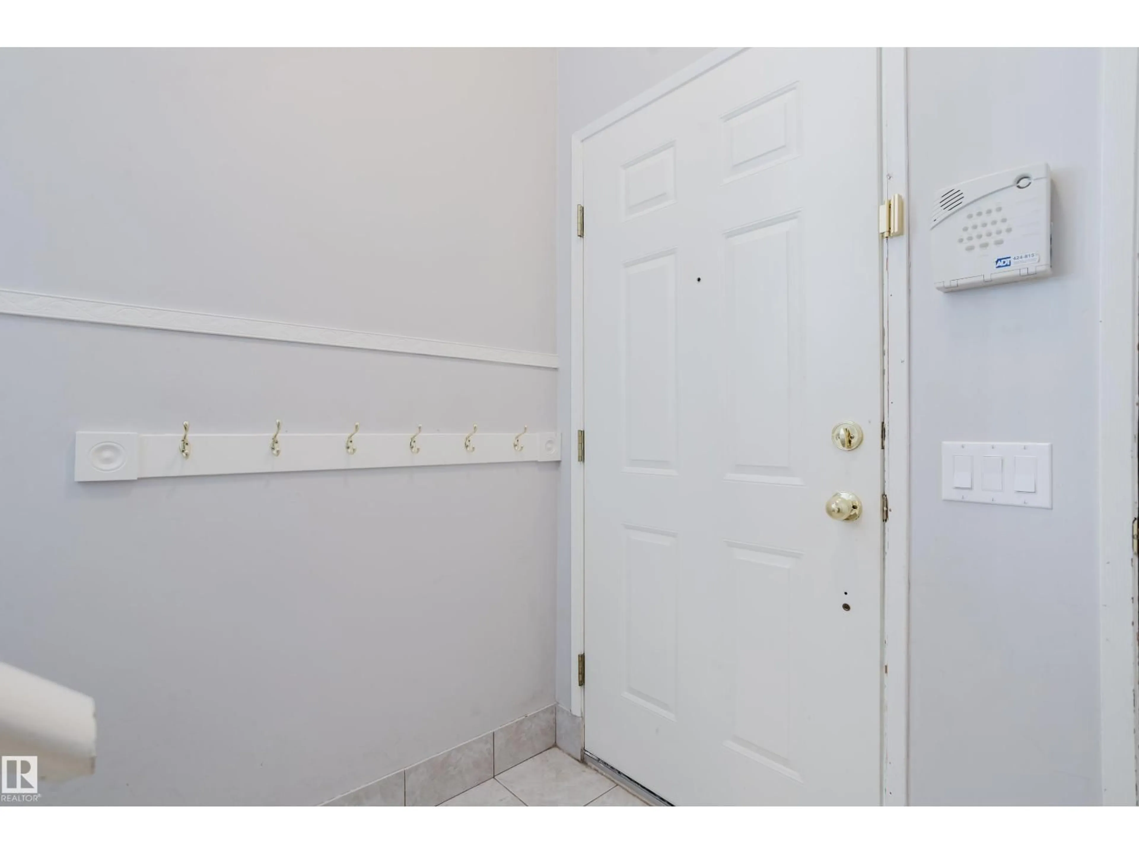 Indoor entryway for NW - 337 PEARSON CR, Edmonton Alberta T5T5Y7