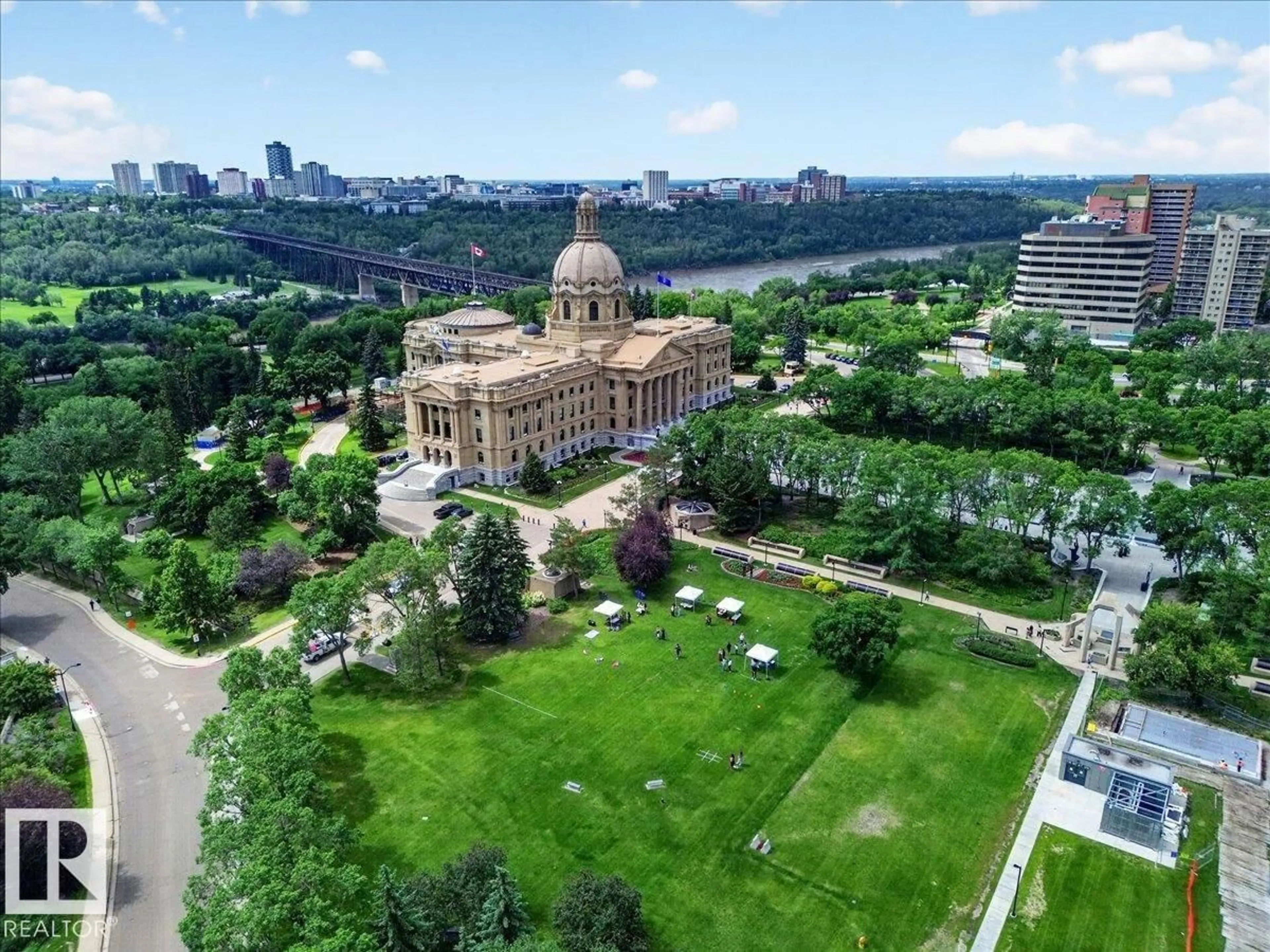 A pic from outside/outdoor area/front of a property/back of a property/a pic from drone, city buildings view from balcony for 9720 - 605 106 ST NW, Edmonton Alberta T5K0K8
