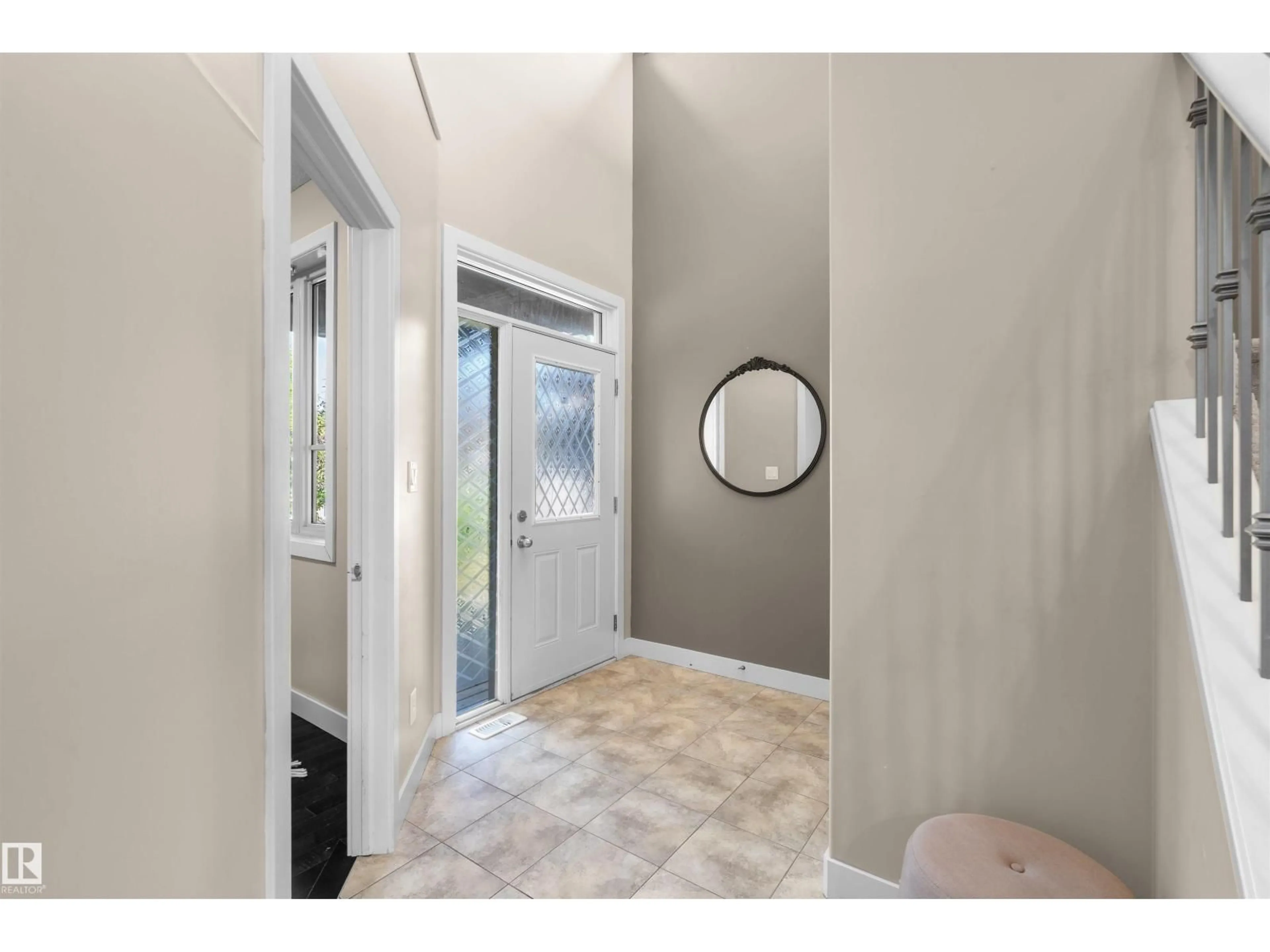 Indoor entryway for SW - 843 ARMITAGE WD, Edmonton Alberta T6W0K4
