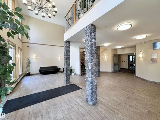 NW - 349 10121 80 AV, Edmonton 5