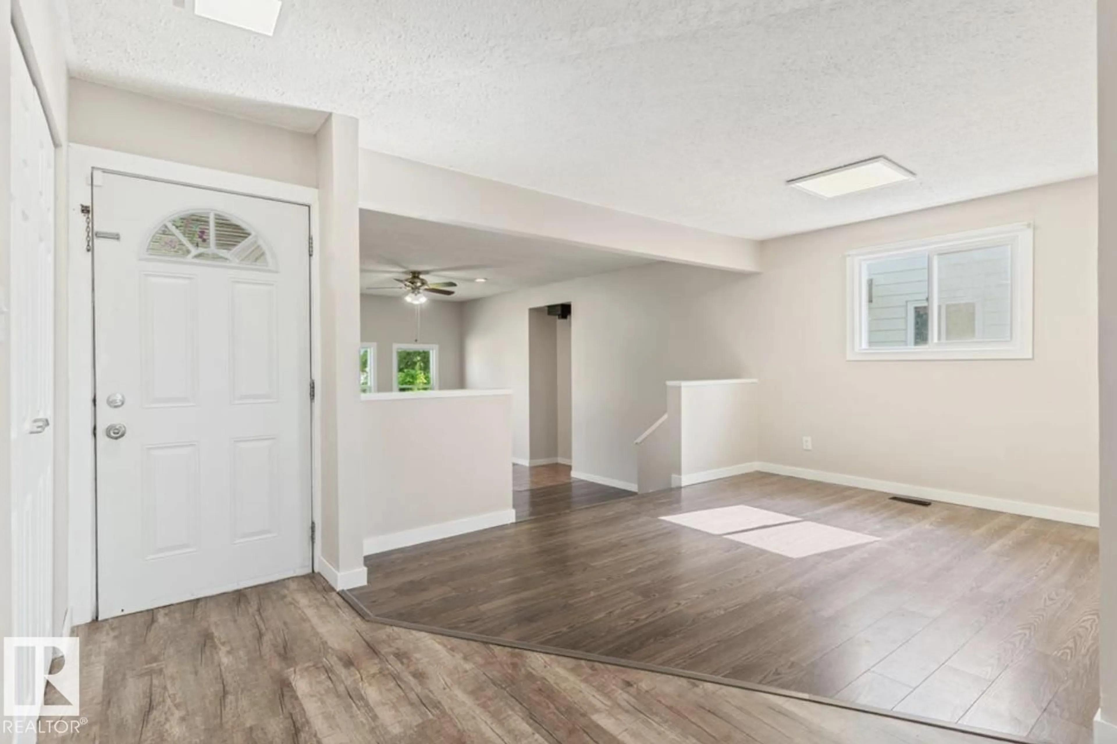 Unknown for 10211 95 AVE, Morinville Alberta T8R1E9