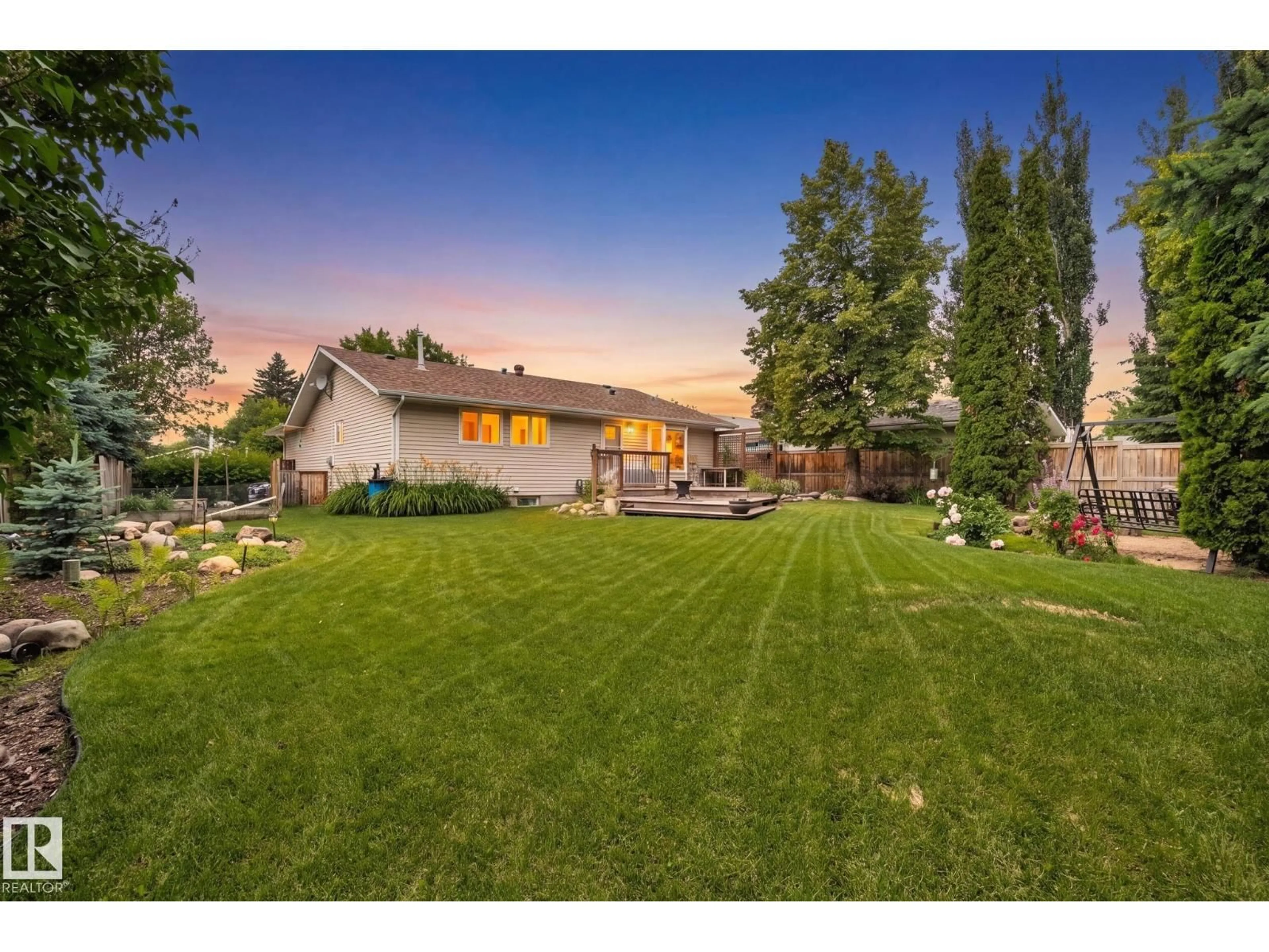 A pic from outside/outdoor area/front of a property/back of a property/a pic from drone, mountain view for NW - 7306 21 AV, Edmonton Alberta T6K2C4