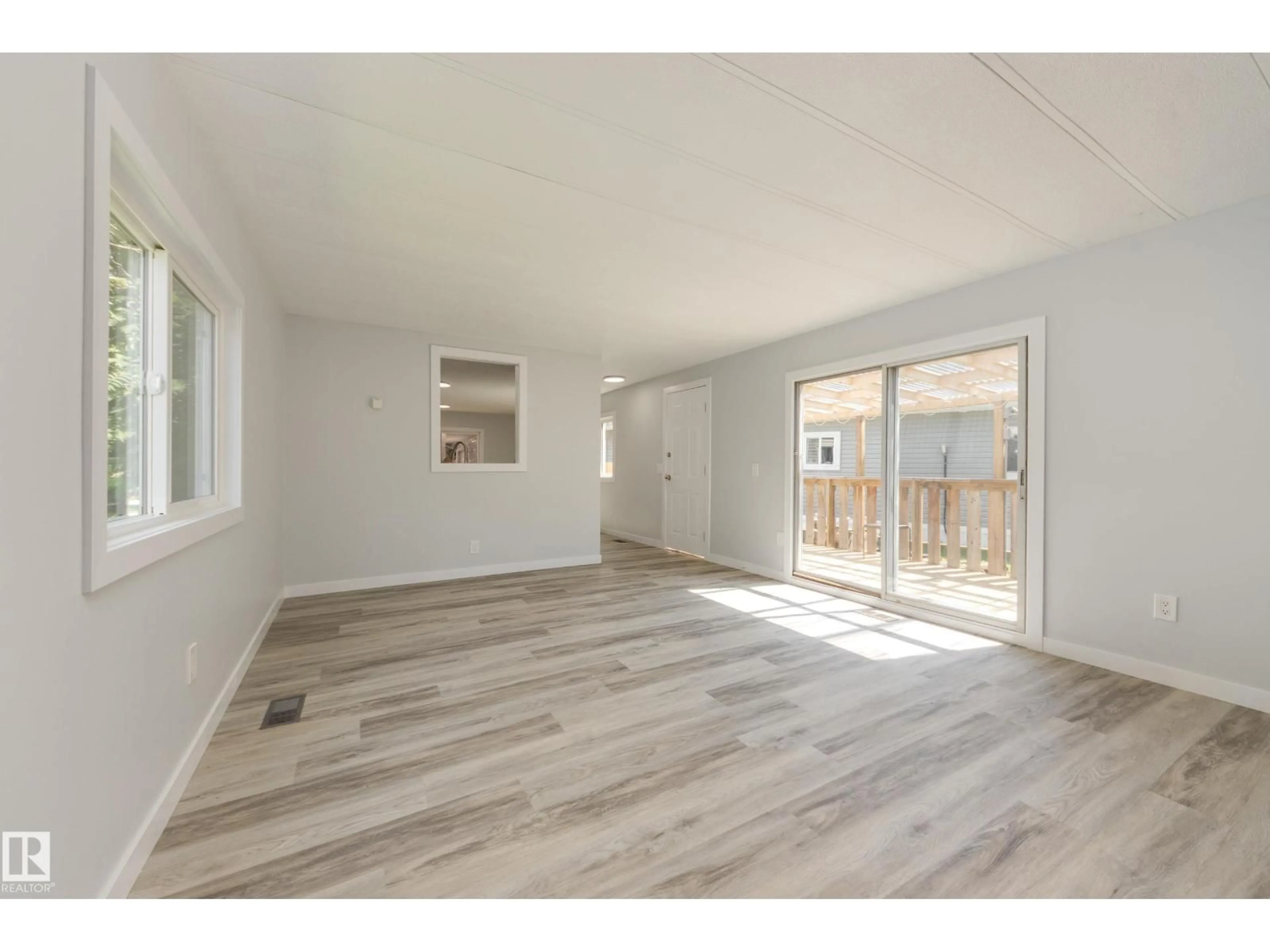 A pic of a room for 1913 ROYAL WY, Edmonton Alberta T5S1T6