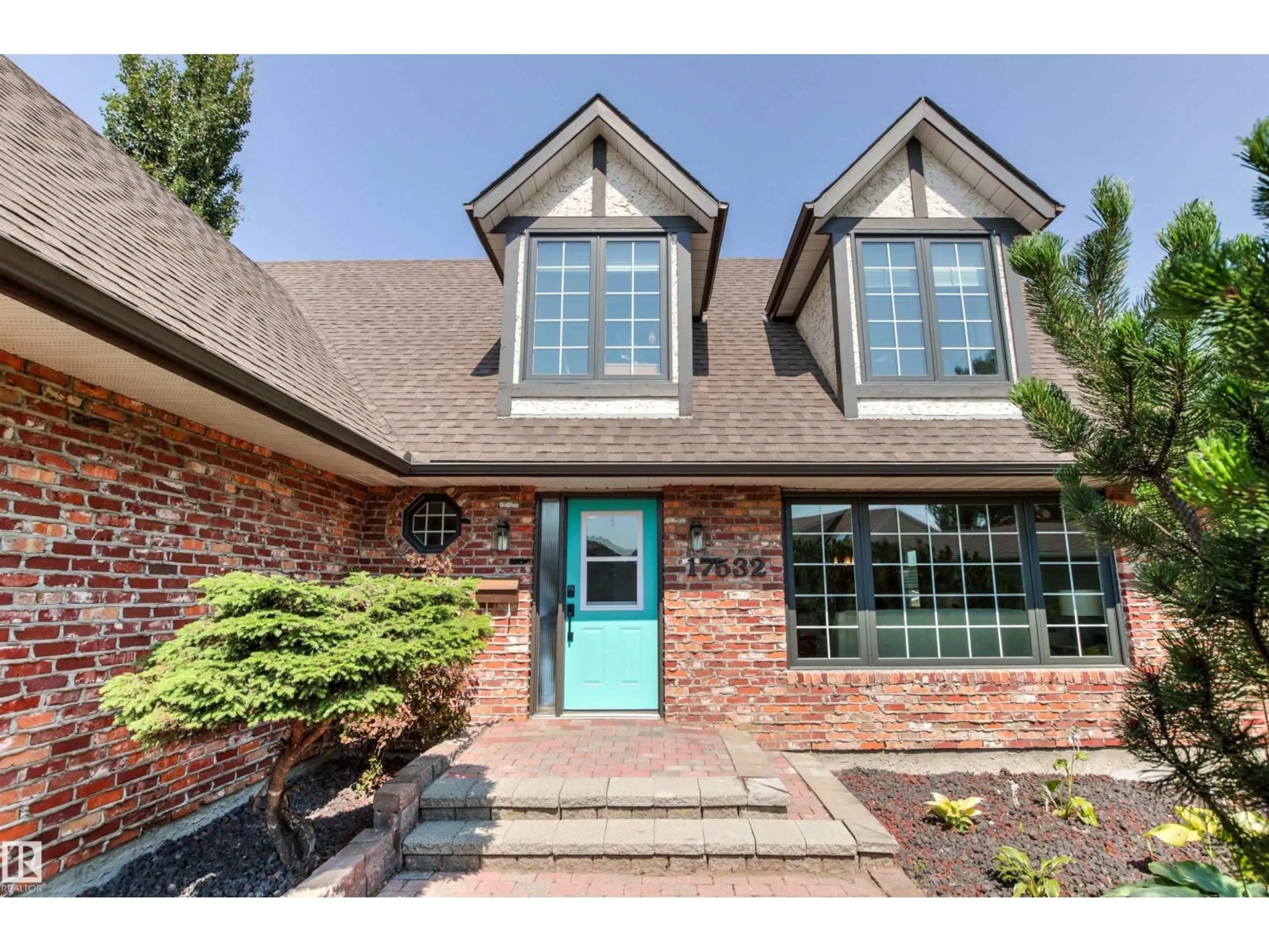 Home with brick exterior material, street for 17532 55 AV, Edmonton Alberta T6M1C9
