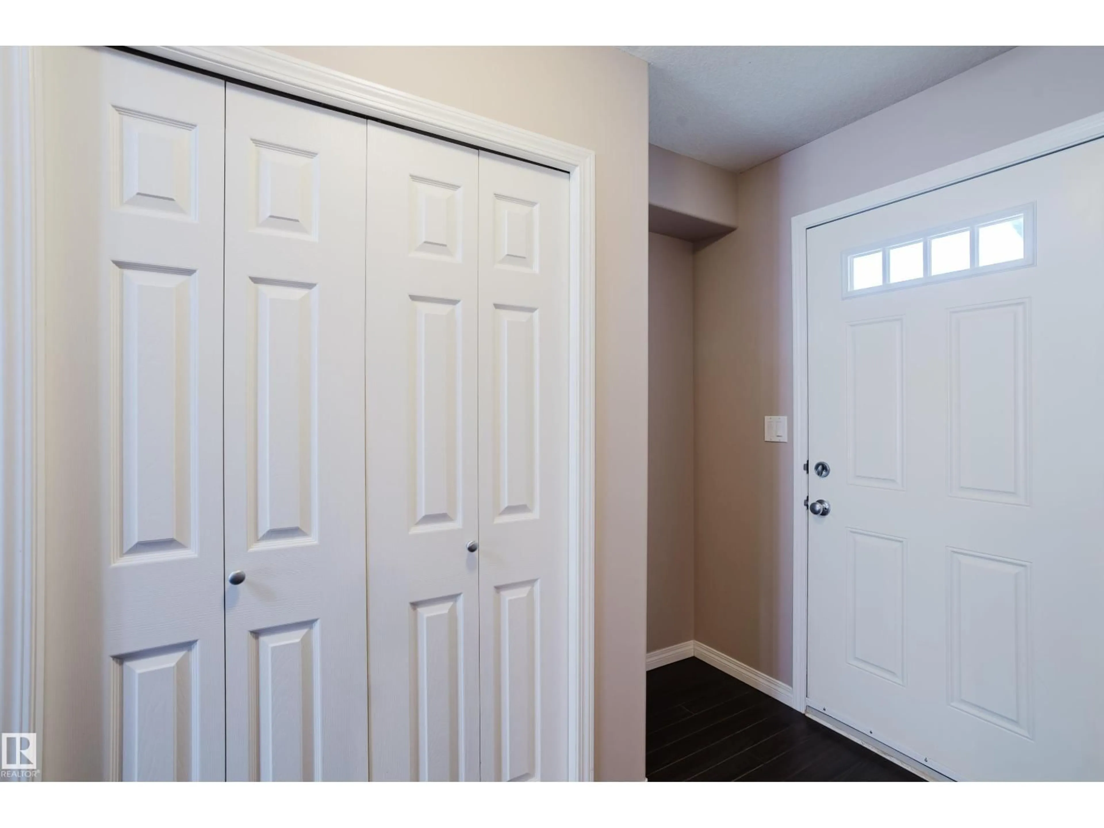 Indoor entryway for 81 HANEY LD, Spruce Grove Alberta T7X0A2