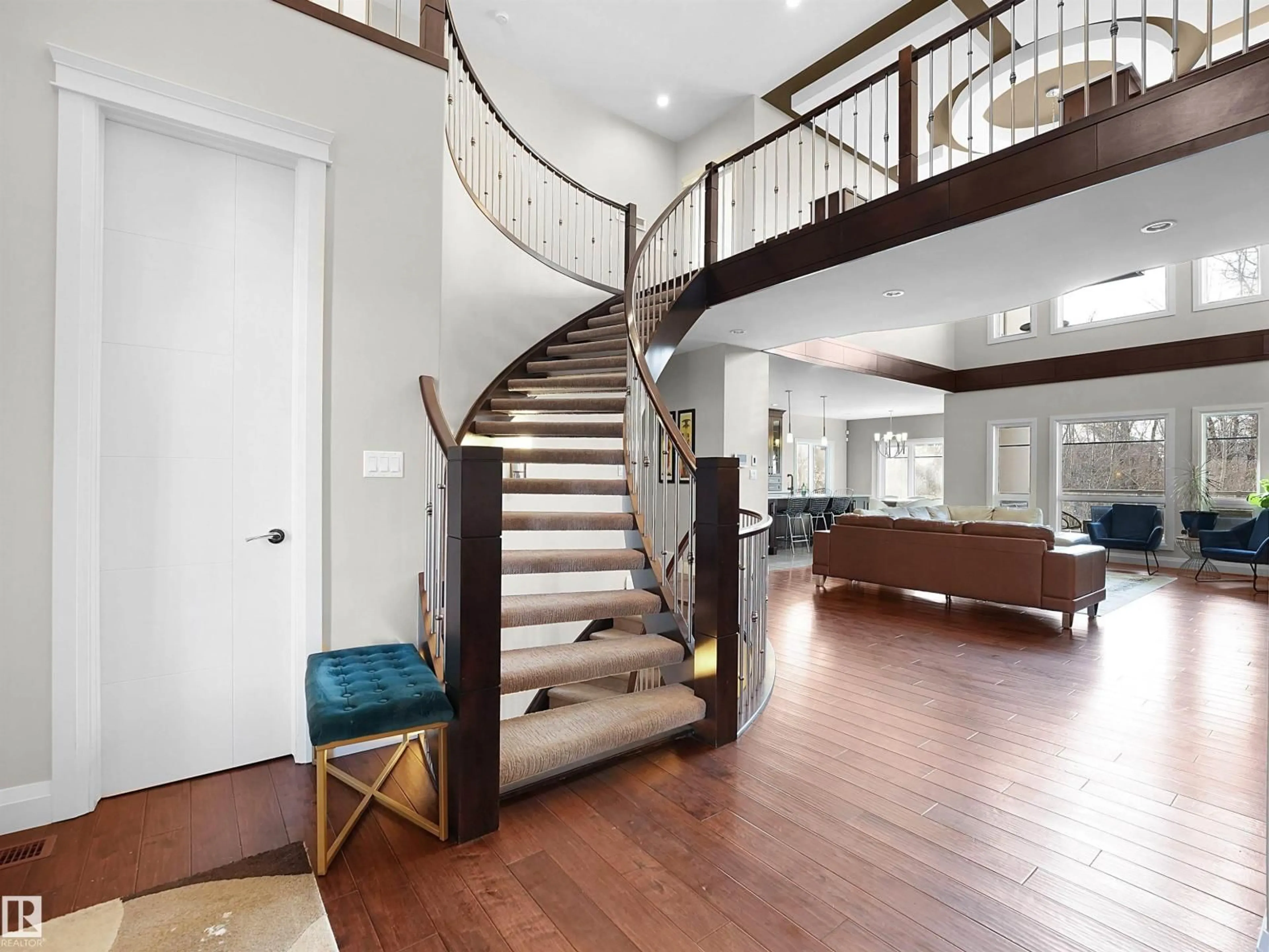 Stairs for 3332 CAMERON HEIGHTS LANDING LD, Edmonton Alberta T6M0M7
