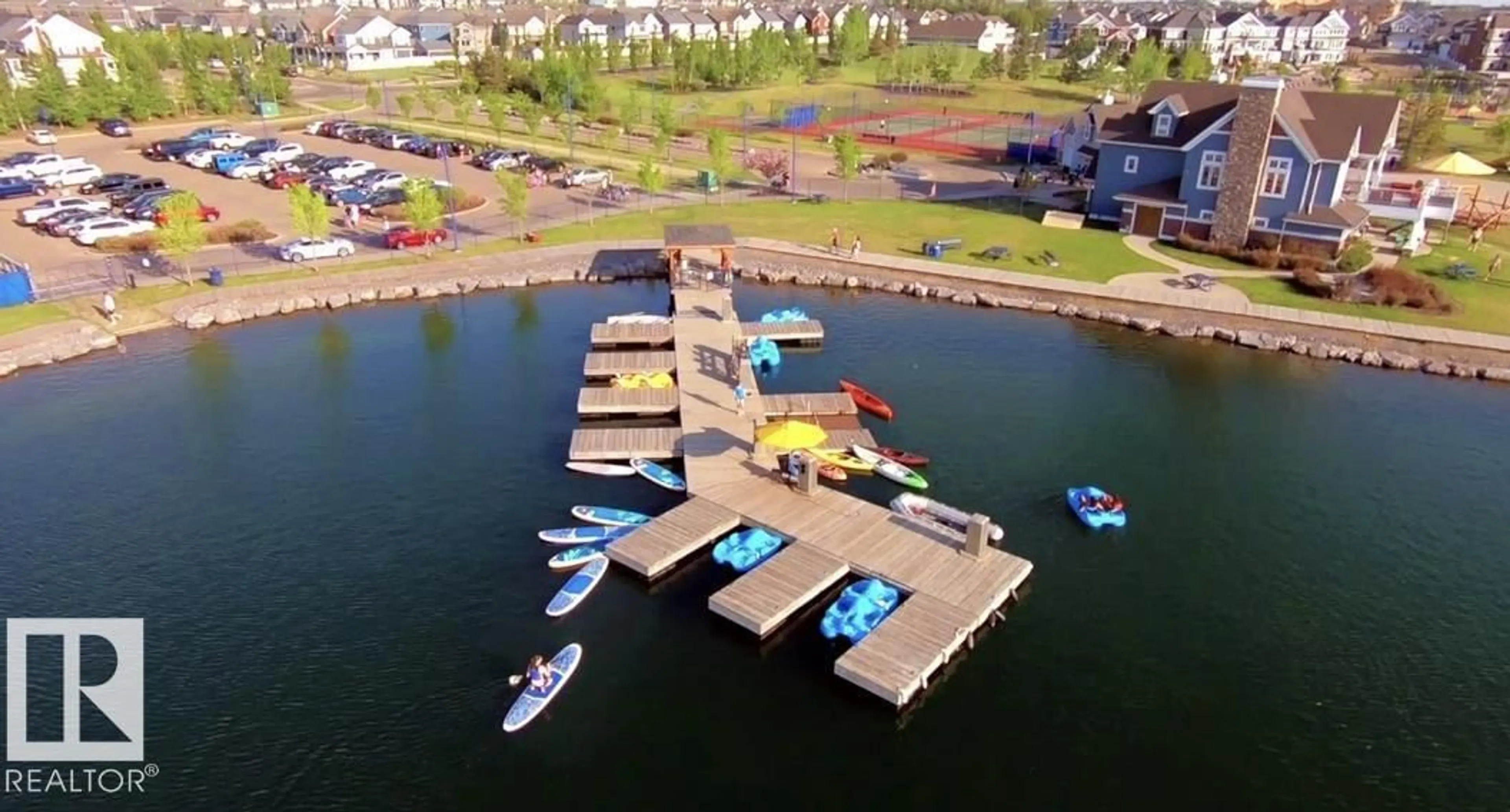 A pic from outside/outdoor area/front of a property/back of a property/a pic from drone, water/lake/river/ocean view for #7 - 8304 11 AV, Edmonton Alberta T6X1J8