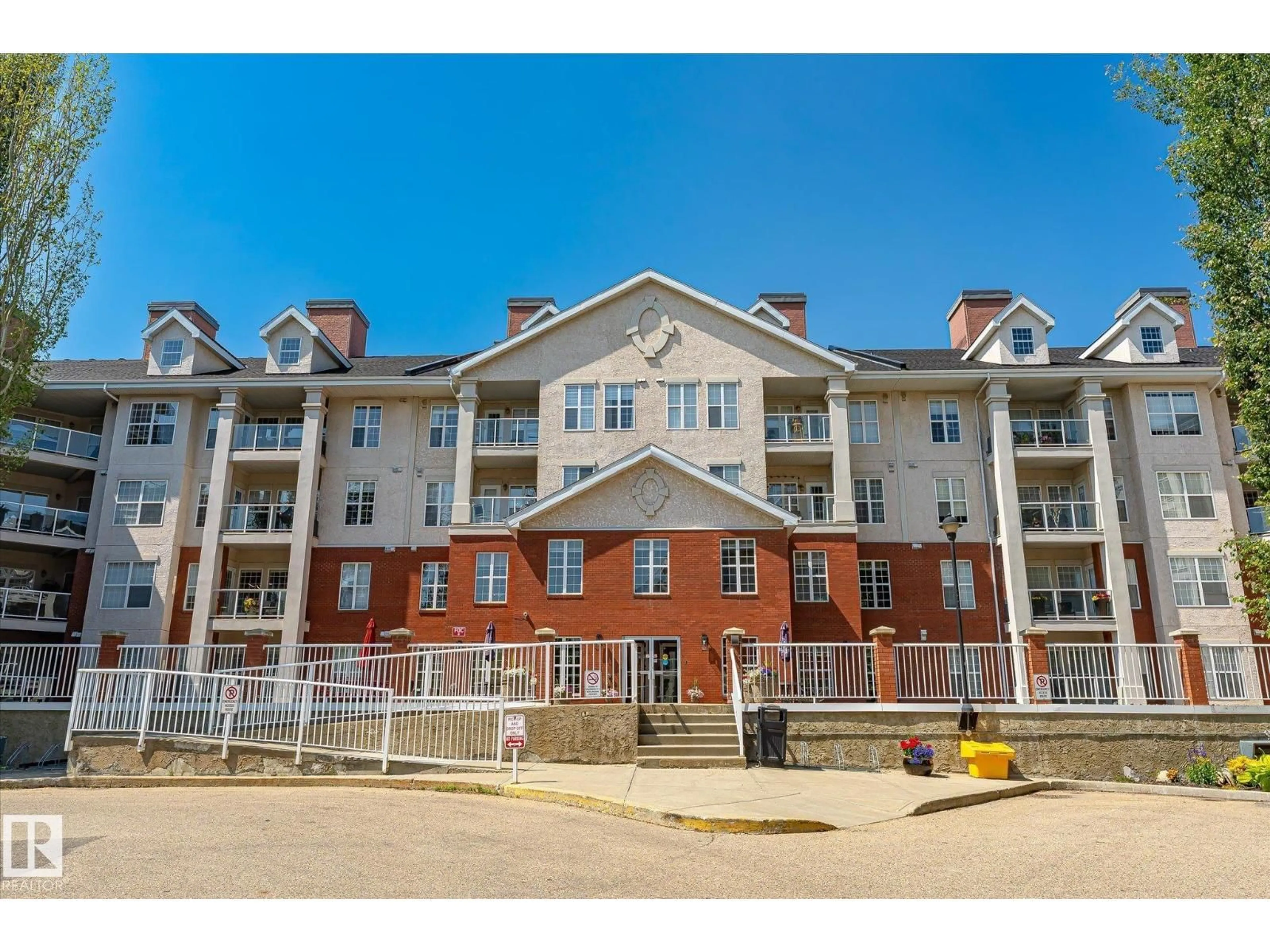 A pic from outside/outdoor area/front of a property/back of a property/a pic from drone, building for #103 - 45 INGLEWOOD DR, St. Albert Alberta T8N0B6
