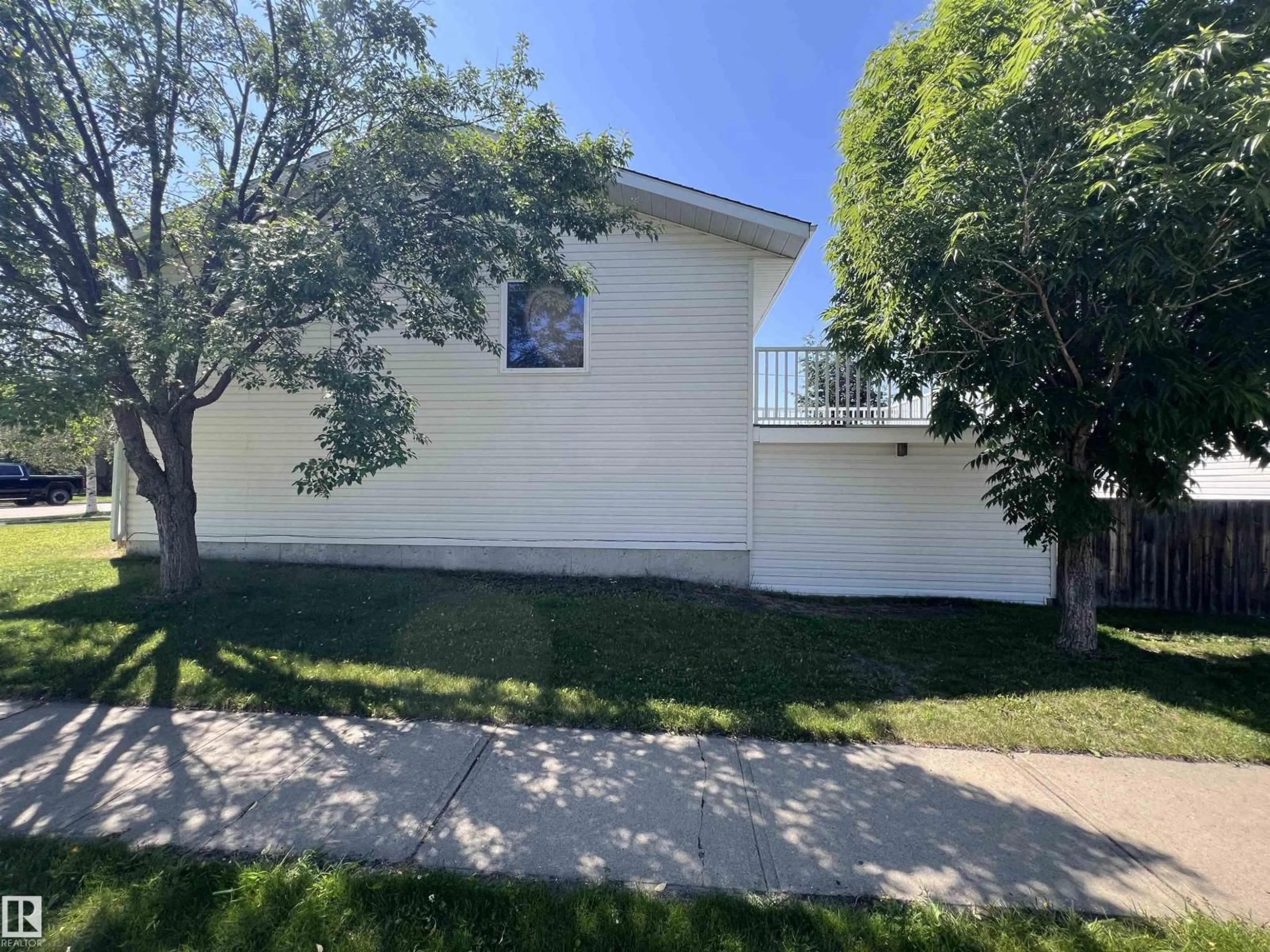 Unknown for 4602 52 AV, Bentley Alberta T0C0J0